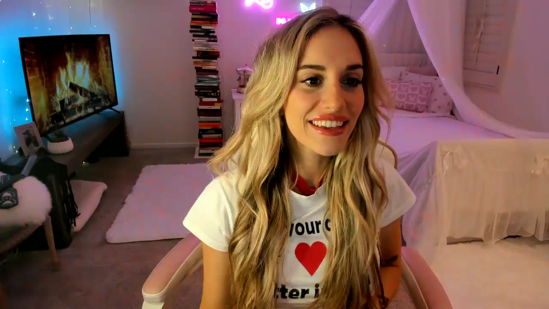 Gallery image thumbnail from LillieQ's myfreecams stream on, 04/30/2025, 06:31 image 19 of 20