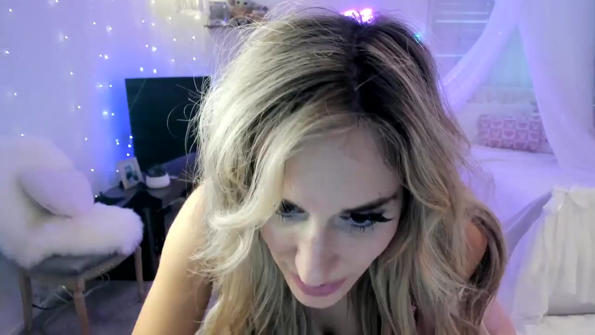 Gallery image thumbnail from LillieQ's myfreecams stream on, 05/02/2025, 15:53 image 20 of 20