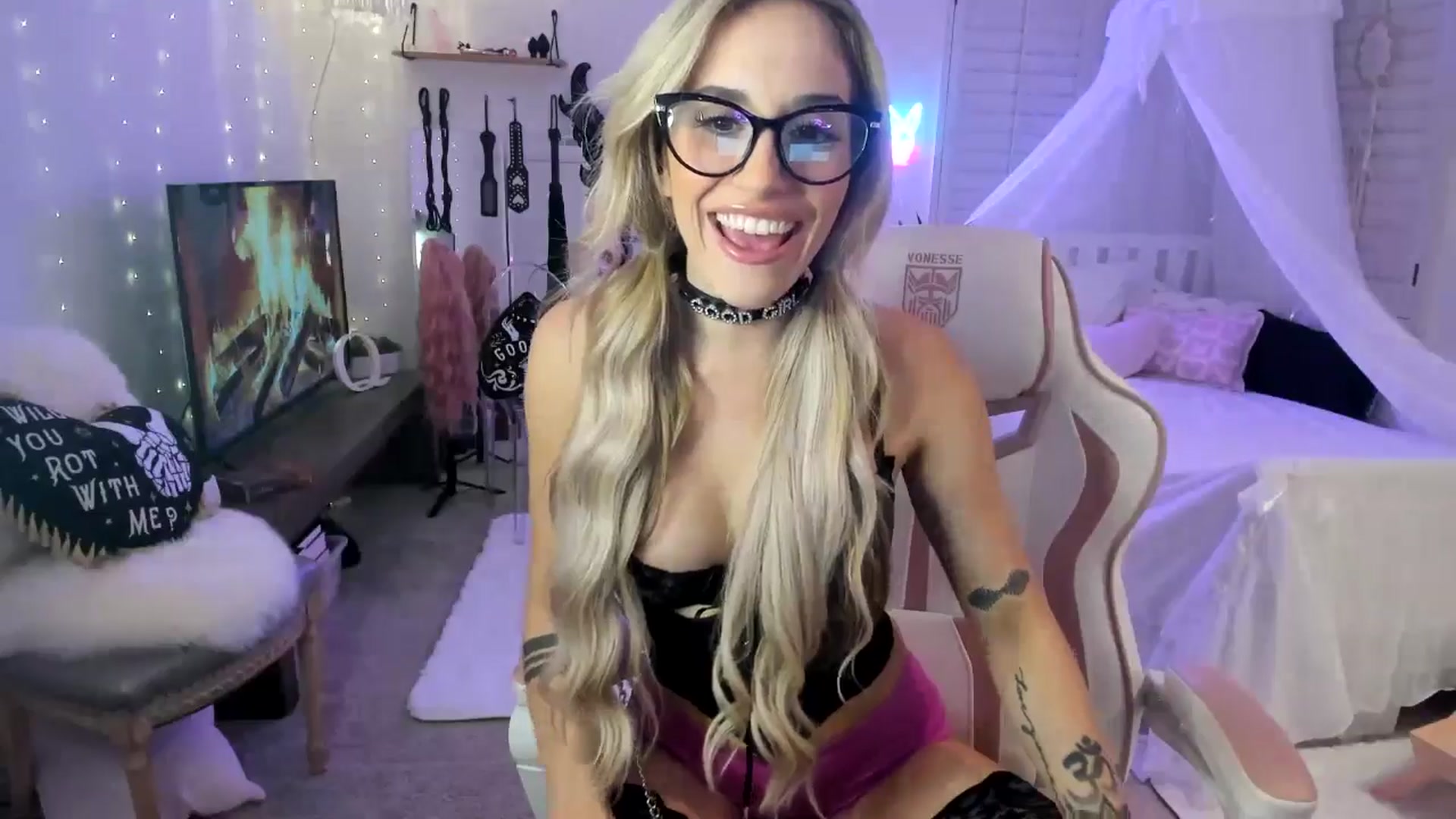 Gallery image thumbnail from LillieQ's myfreecams stream on, 05/11/2025, 09:53 image 3 of 20