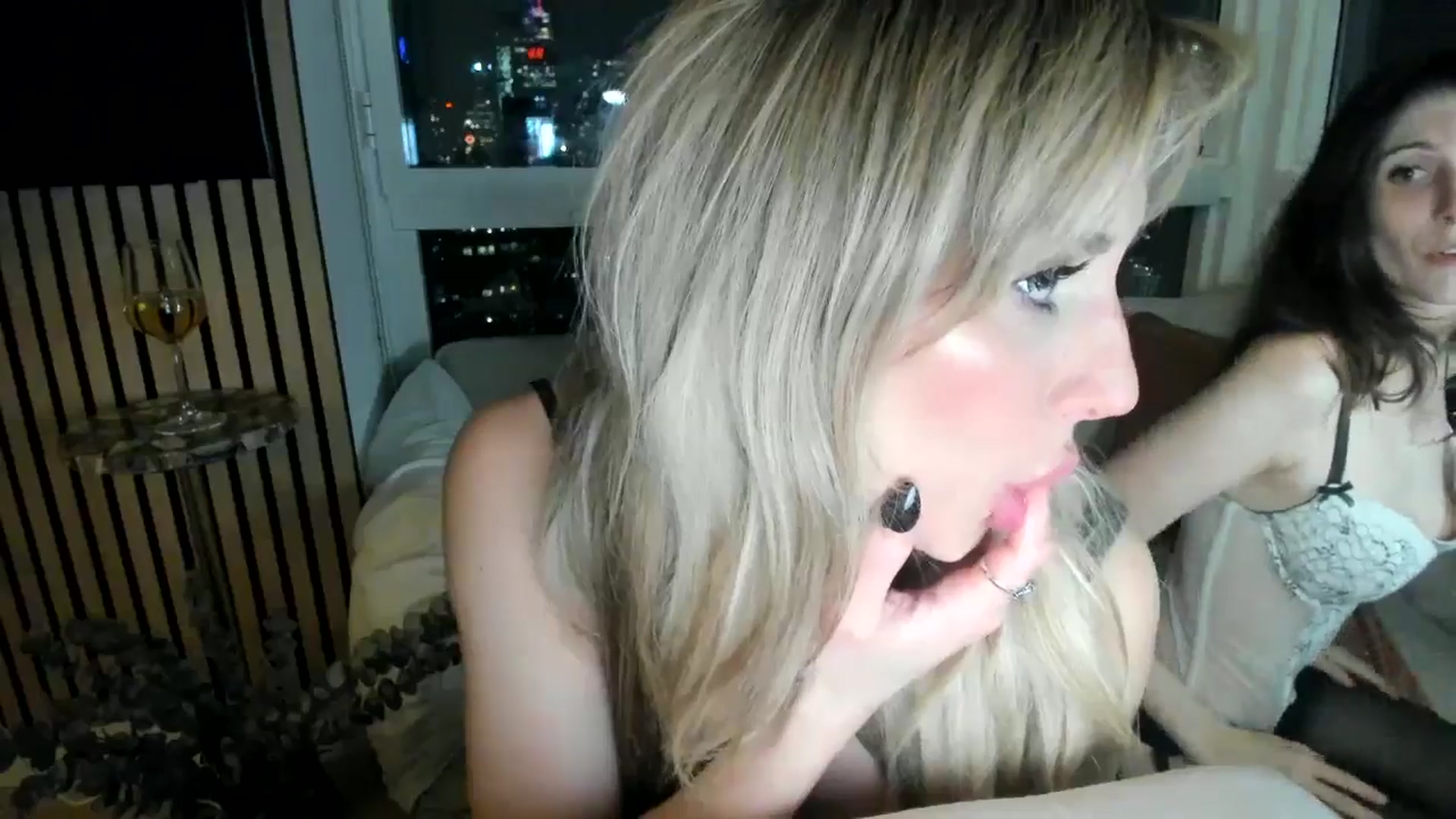Gallery image thumbnail from LillieQ's myfreecams stream on, 06/13/2025, 06:24 image 2 of 20