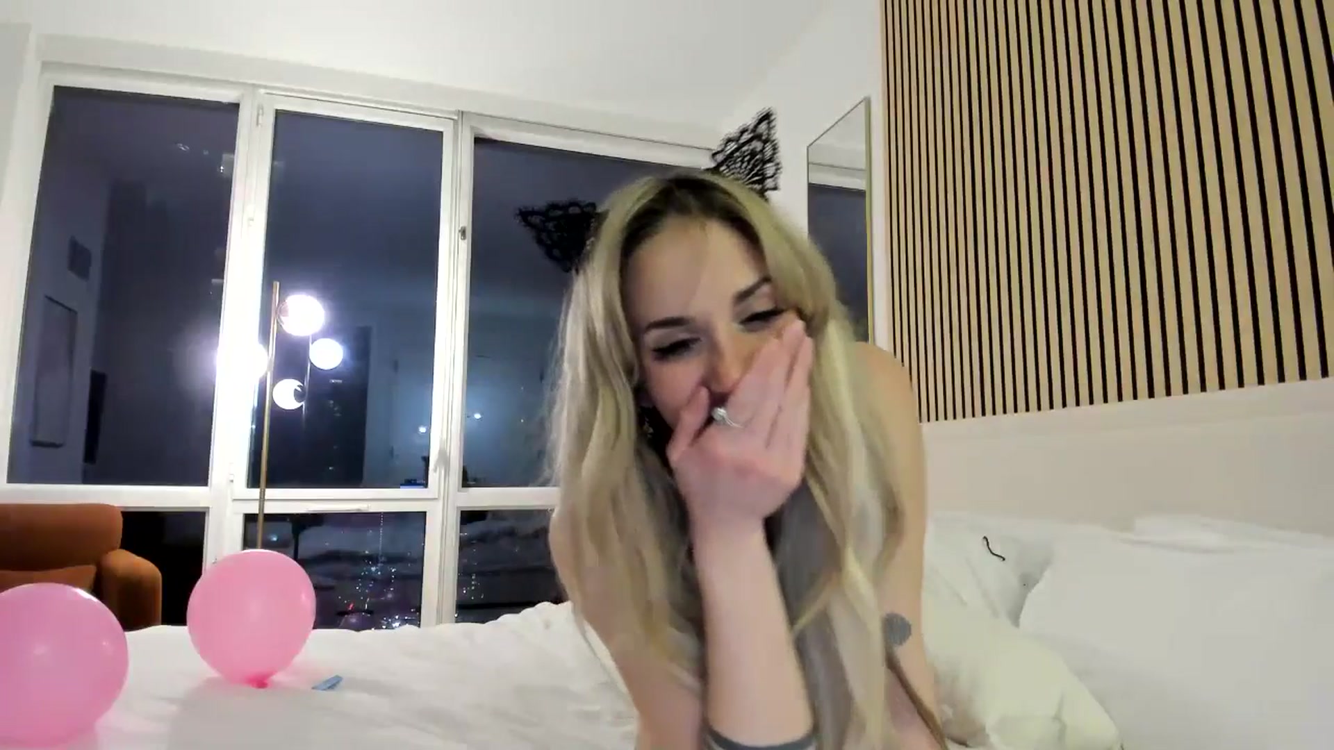 Gallery image thumbnail from LillieQ's myfreecams stream on, 06/16/2025, 05:43 image 11 of 20