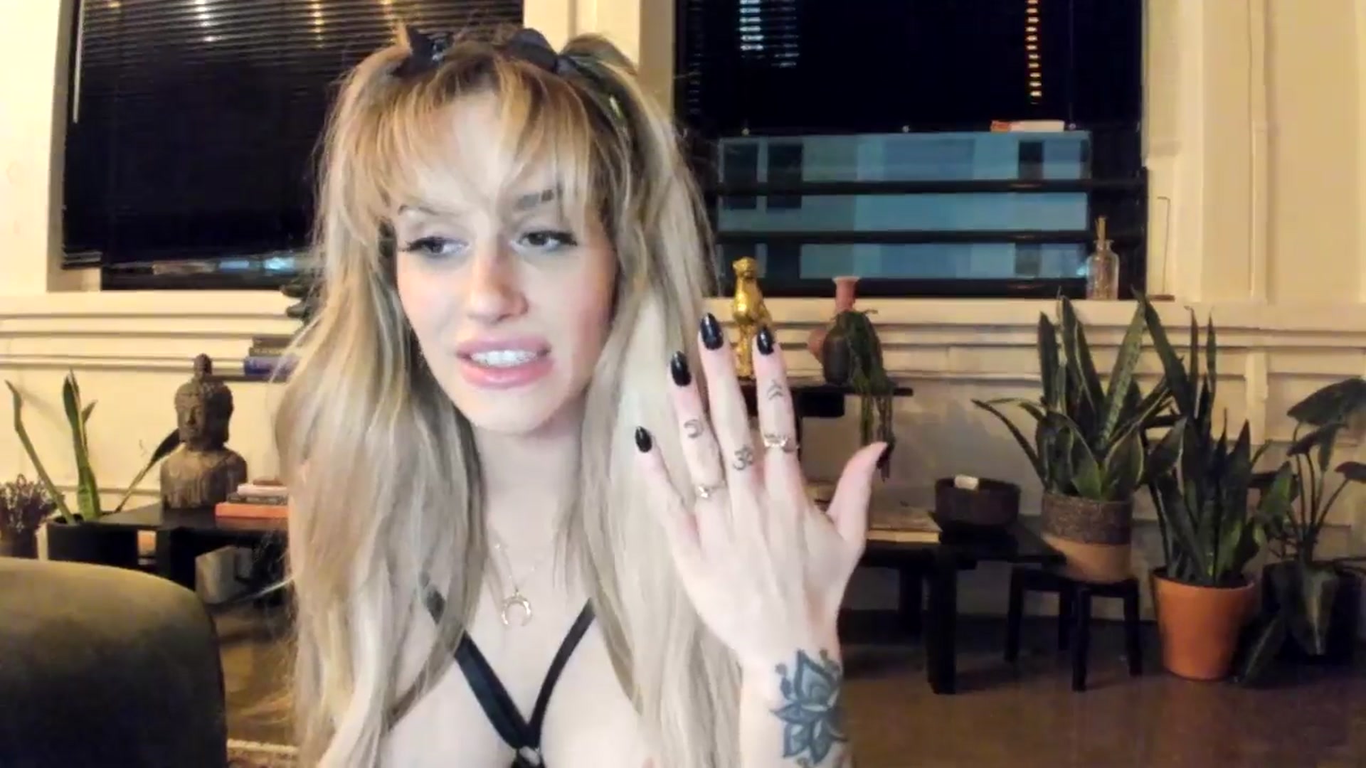Gallery image thumbnail from LillieQ's myfreecams stream on, 06/20/2025, 09:48 image 14 of 20