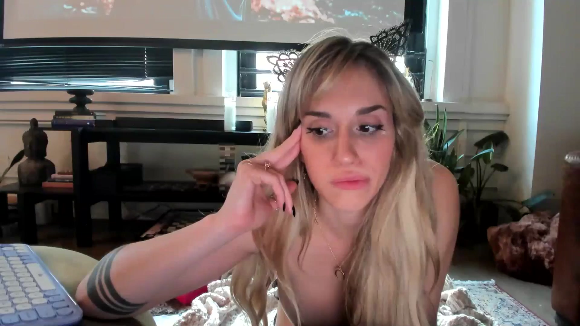 Gallery image thumbnail from LillieQ's myfreecams stream on, 06/23/2025, 24:31 image 4 of 20
