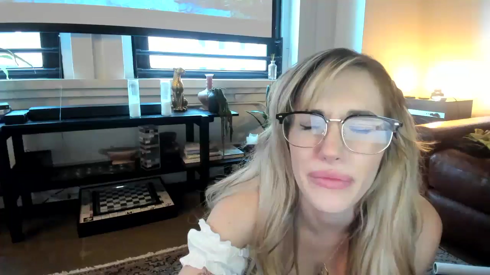 Gallery image thumbnail from LillieQ's myfreecams stream on, 06/27/2025, 02:51 image 1 of 20