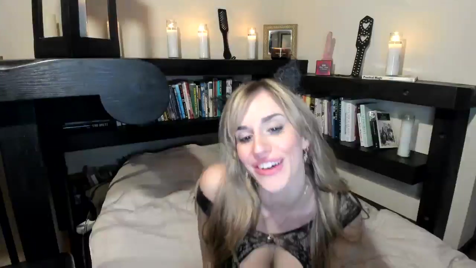 Gallery image thumbnail from LillieQ's myfreecams stream on, 06/28/2025, 08:26 image 3 of 20