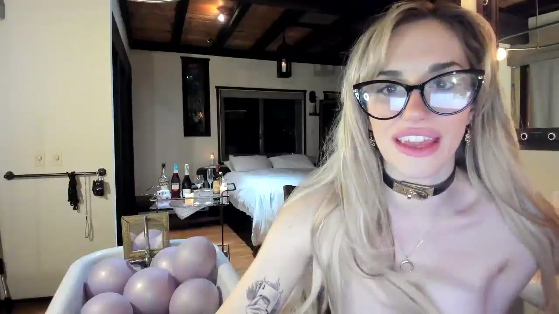 Gallery image thumbnail from LillieQ's myfreecams stream on, 06/29/2025, 12:00 image 5 of 20