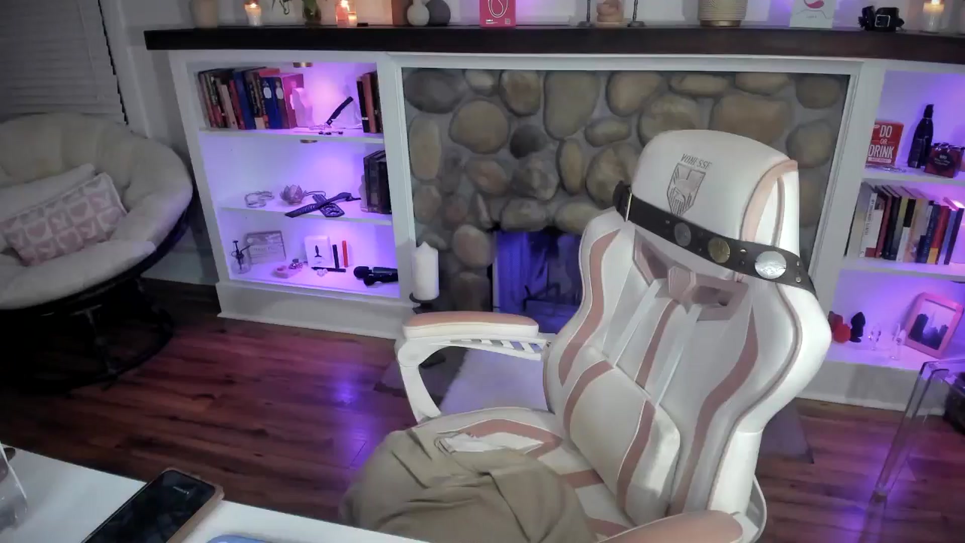 Gallery image thumbnail from LillieQ's myfreecams stream on, 07/22/2025, 12:22 image 18 of 20
