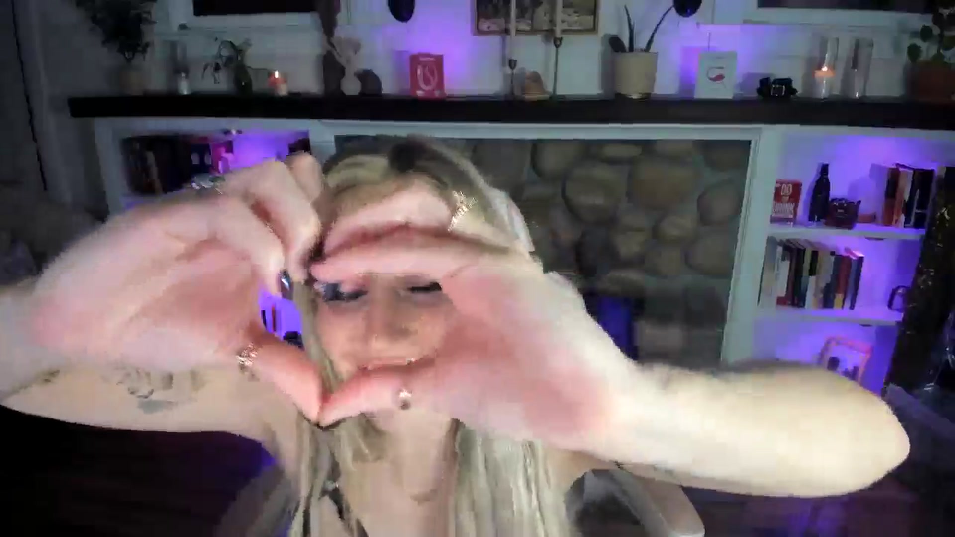 Gallery image thumbnail from LillieQ's myfreecams stream on, 07/22/2025, 12:22 image 3 of 20