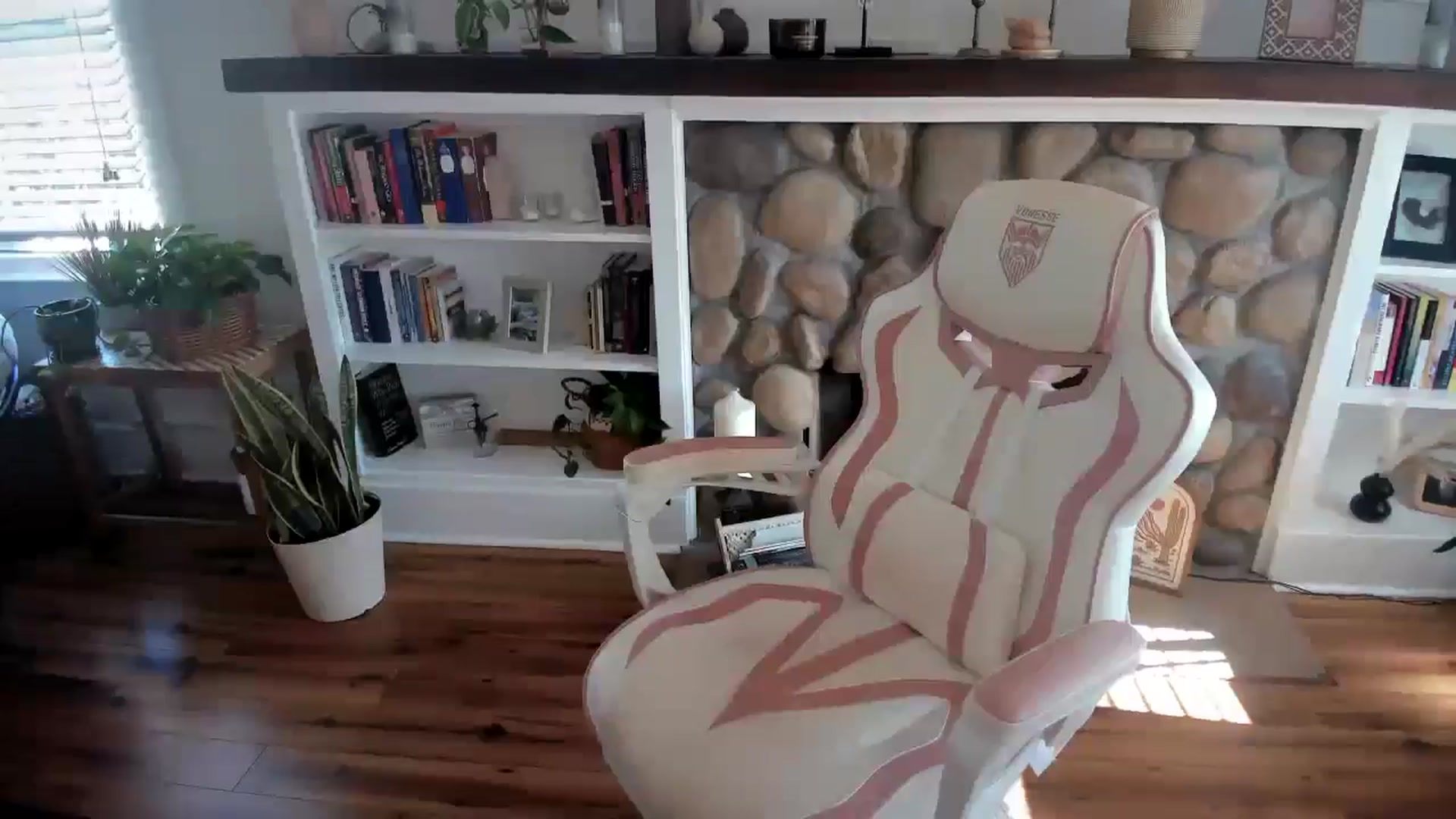 Gallery image thumbnail from LillieQ's myfreecams stream on, 07/25/2025, 24:47 image 10 of 20