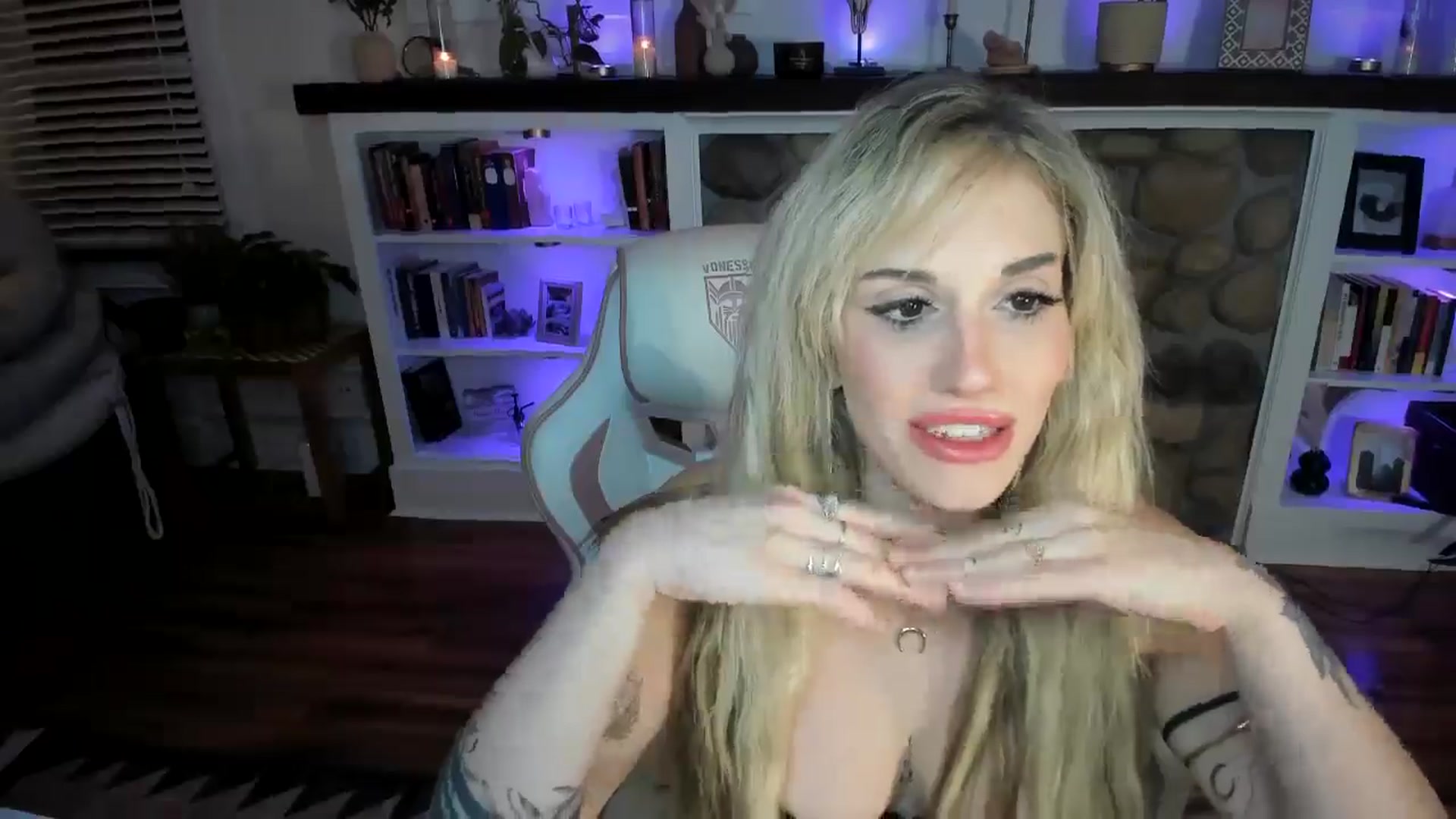 Gallery image thumbnail from LillieQ's myfreecams stream on, 07/27/2025, 14:53 image 2 of 20