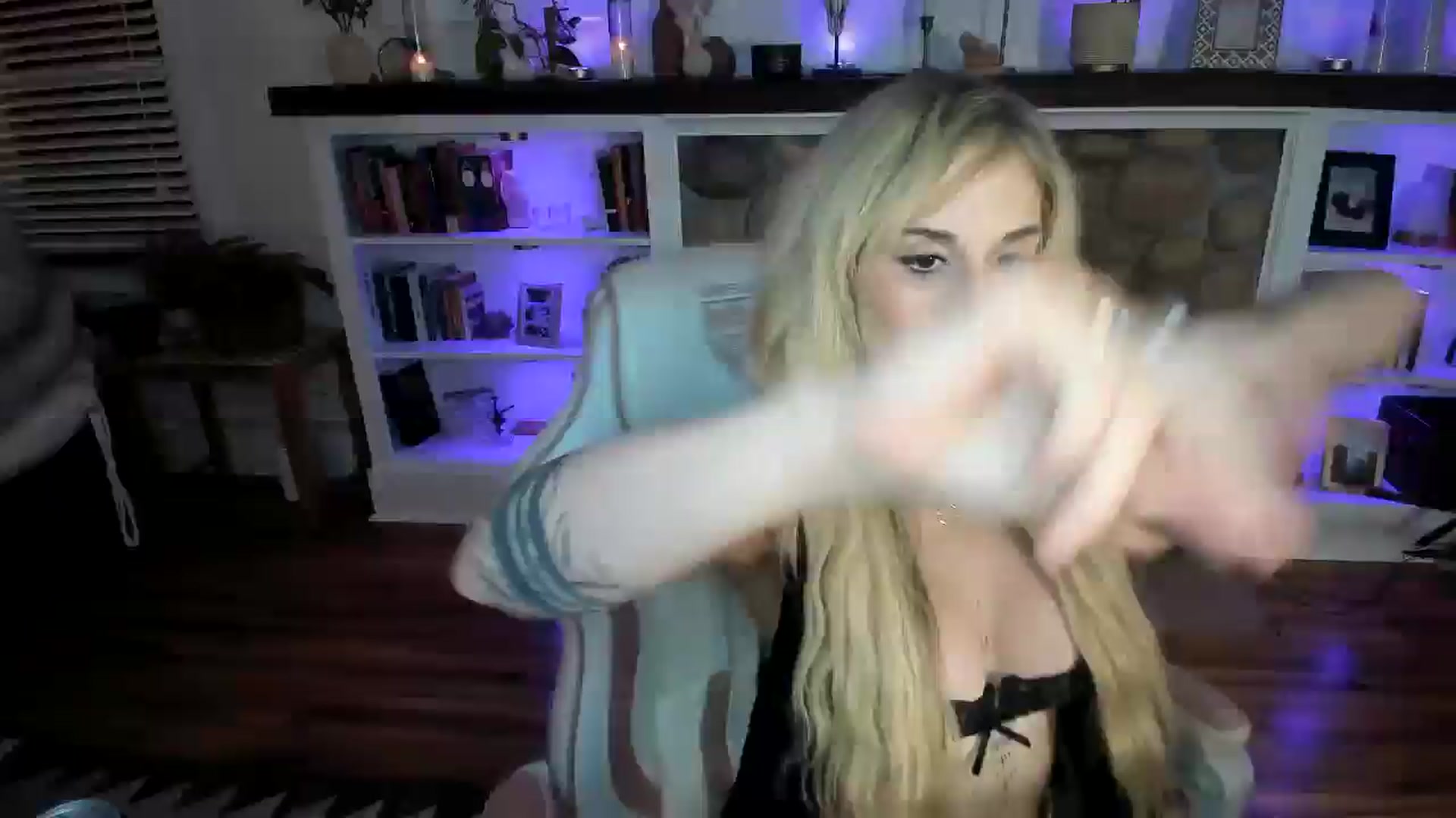 Gallery image thumbnail from LillieQ's myfreecams stream on, 07/27/2025, 14:53 image 3 of 20
