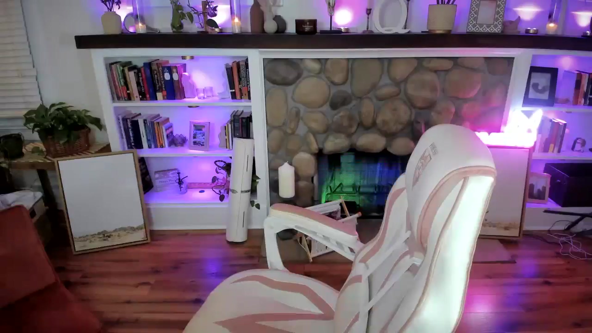 Gallery image thumbnail from LillieQ's myfreecams stream on, 07/28/2025, 12:03 image 8 of 20
