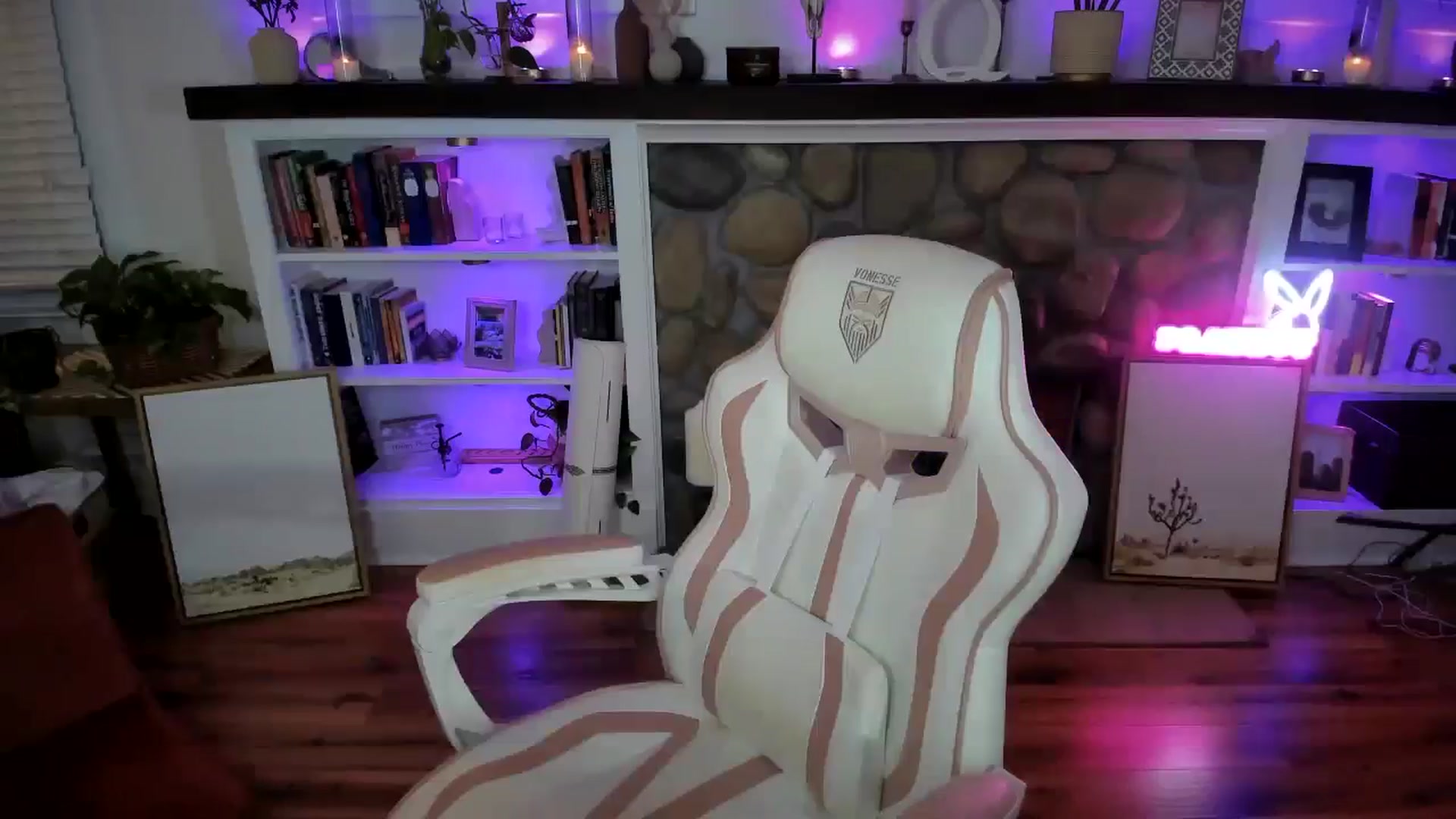 Gallery image thumbnail from LillieQ's myfreecams stream on, 07/28/2025, 12:03 image 7 of 20