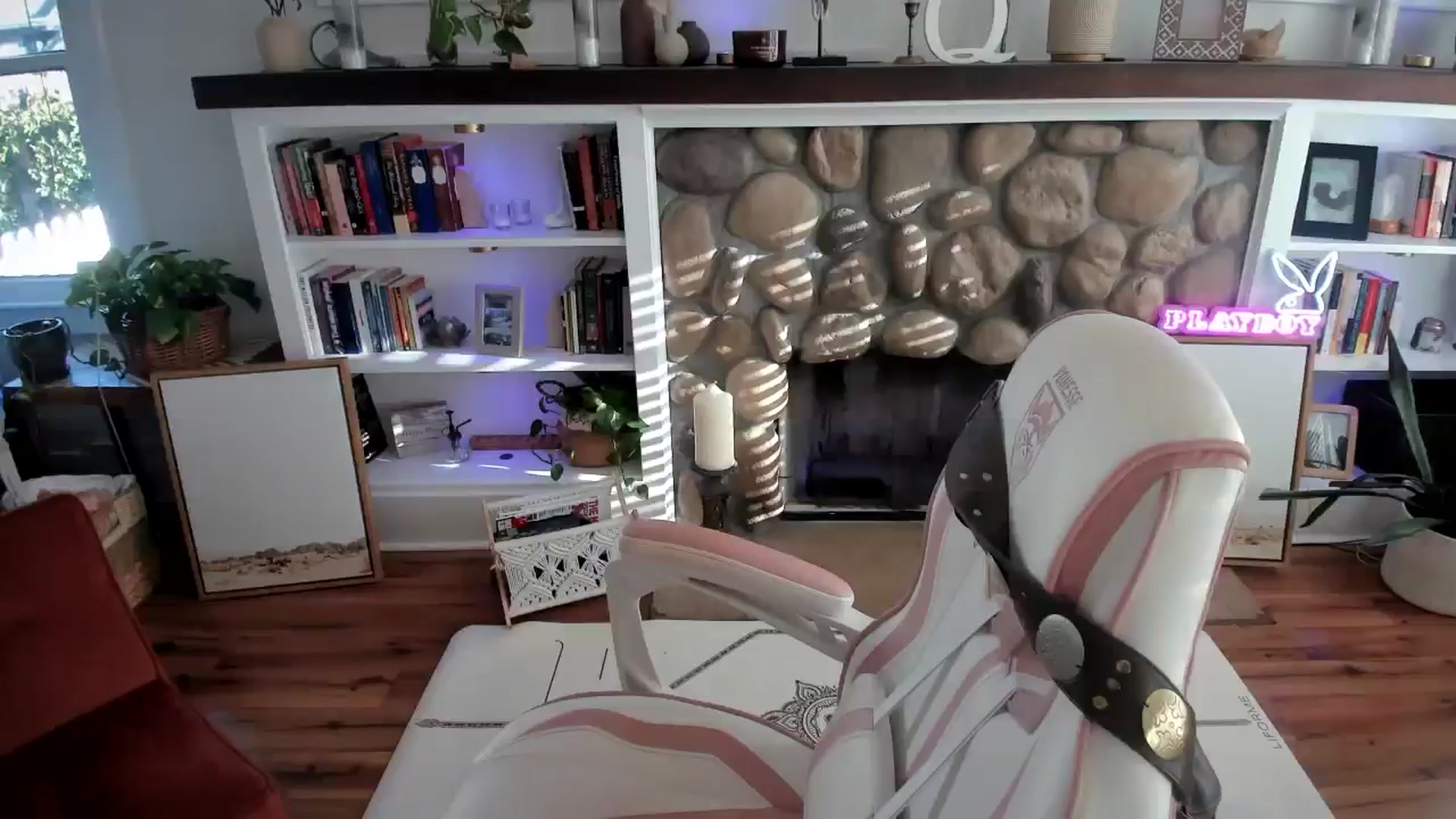 Gallery image thumbnail from LillieQ's myfreecams stream on, 07/29/2025, 02:30 image 6 of 20