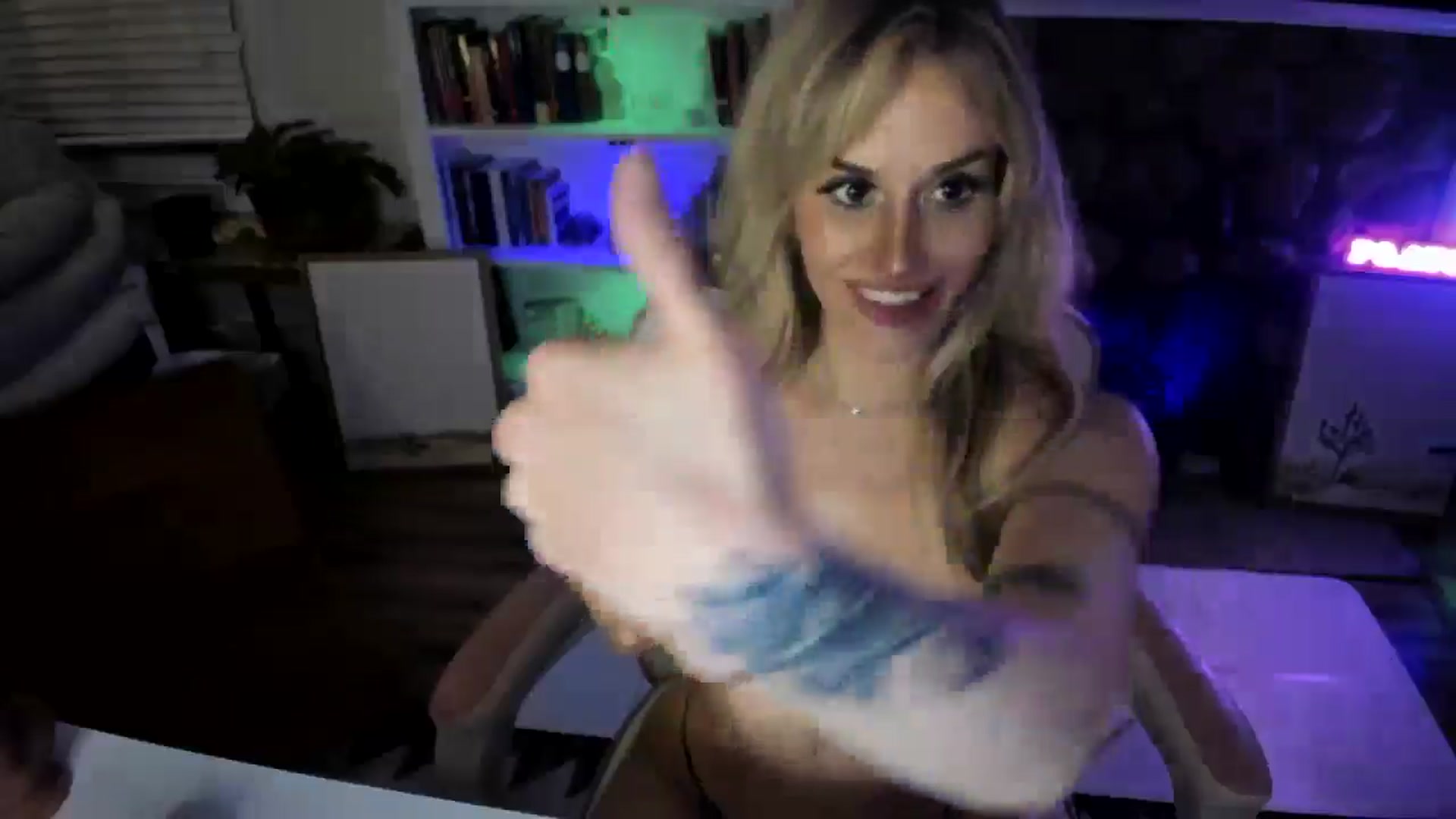 Gallery image thumbnail from LillieQ's myfreecams stream on, 07/29/2025, 08:31 image 17 of 20