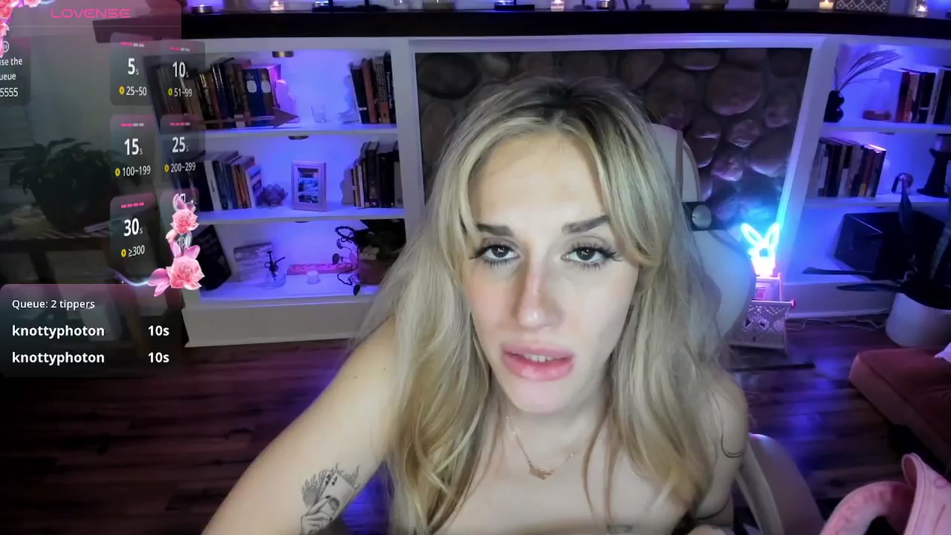 Gallery image thumbnail from LillieQ's myfreecams stream on, 07/31/2025, 12:00 image 7 of 20