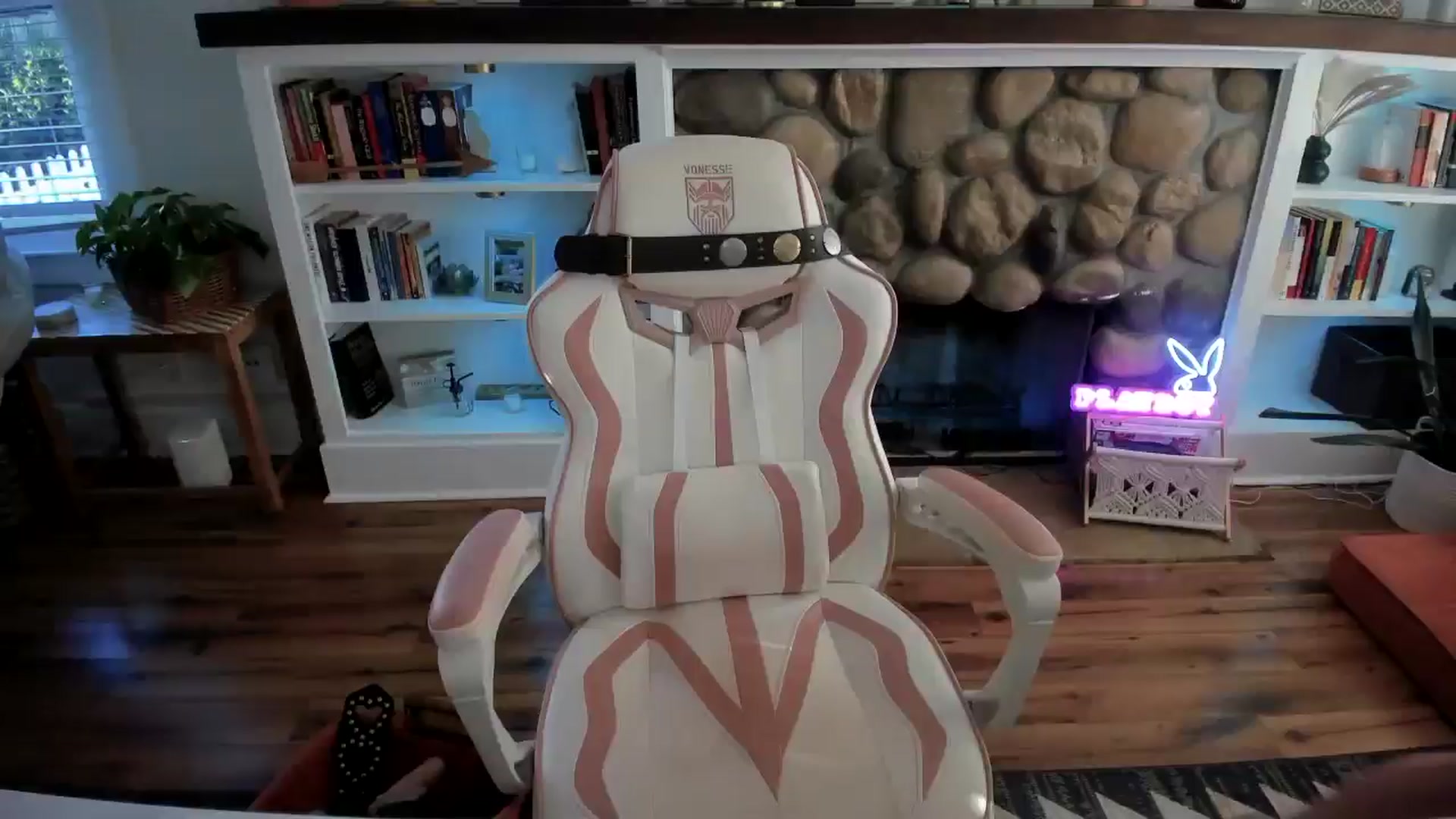 Gallery image thumbnail from LillieQ's myfreecams stream on, 08/01/2025, 03:49 image 9 of 20