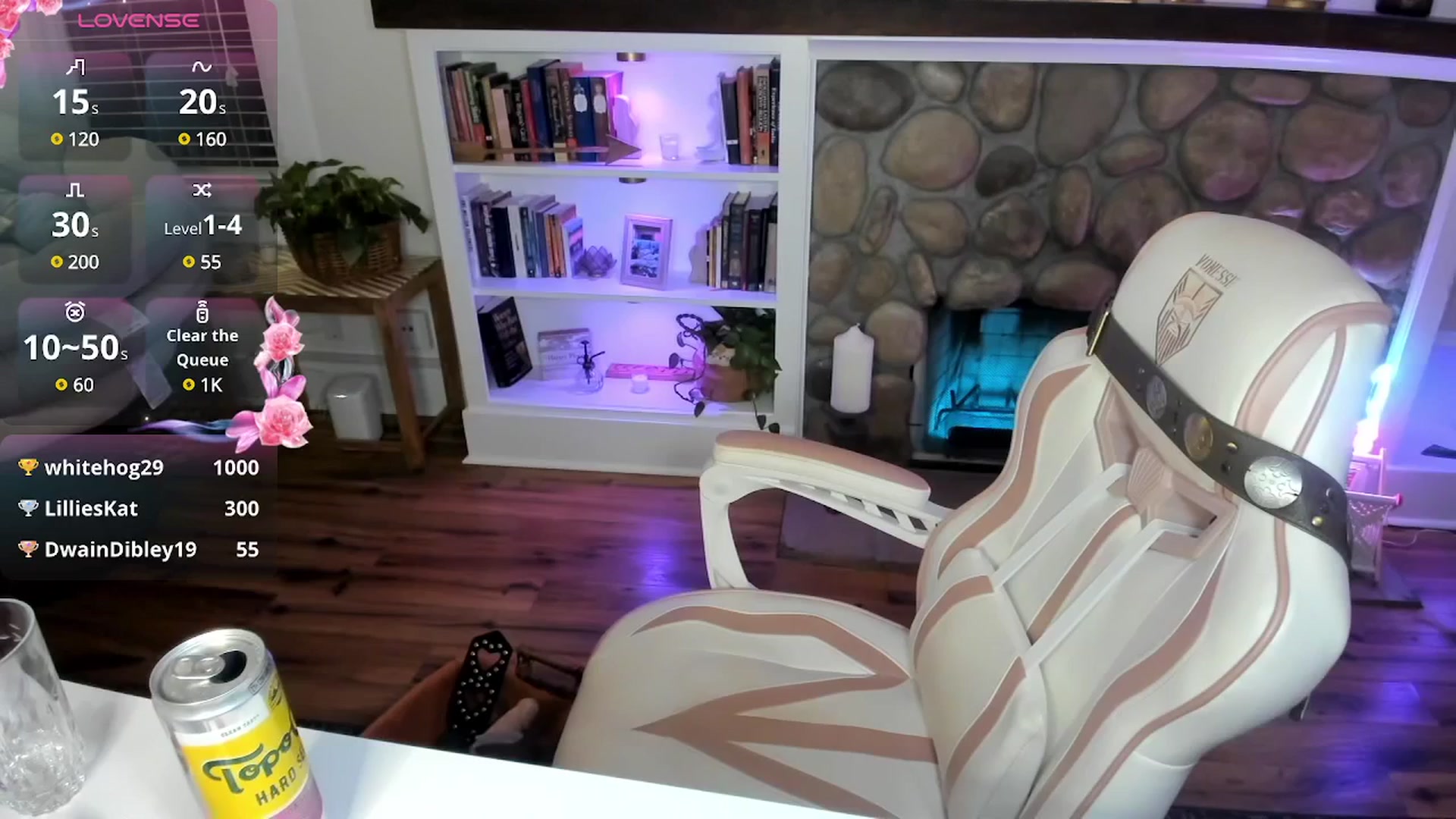 Gallery image thumbnail from LillieQ's myfreecams stream on, 08/01/2025, 08:13 image 9 of 20