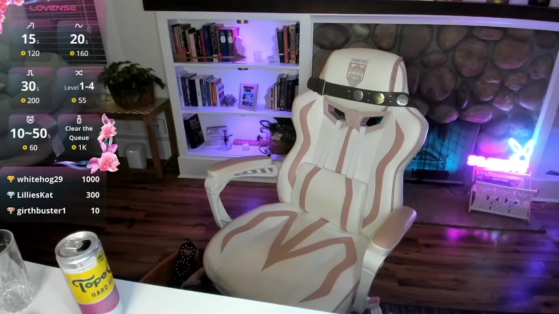 Gallery image thumbnail from LillieQ's myfreecams stream on, 08/01/2025, 08:13 image 6 of 20