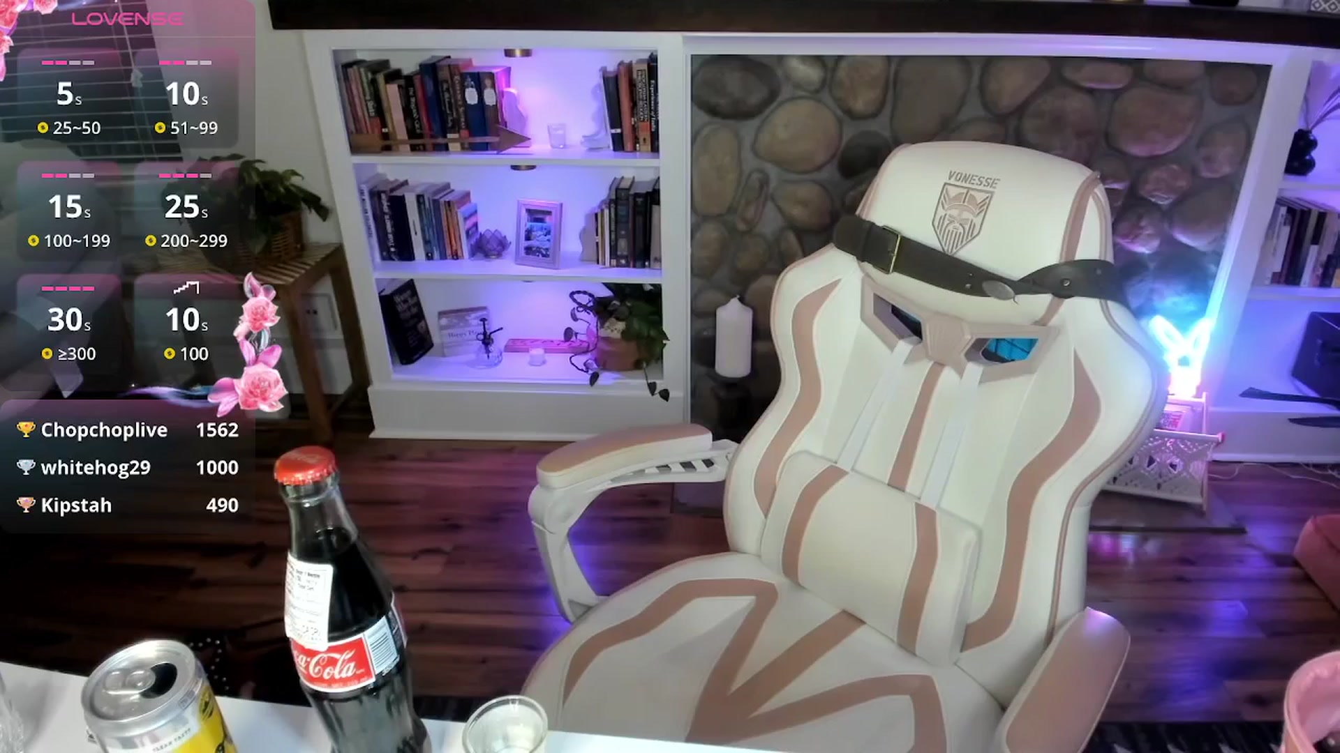 Gallery image thumbnail from LillieQ's myfreecams stream on, 08/01/2025, 08:13 image 19 of 20