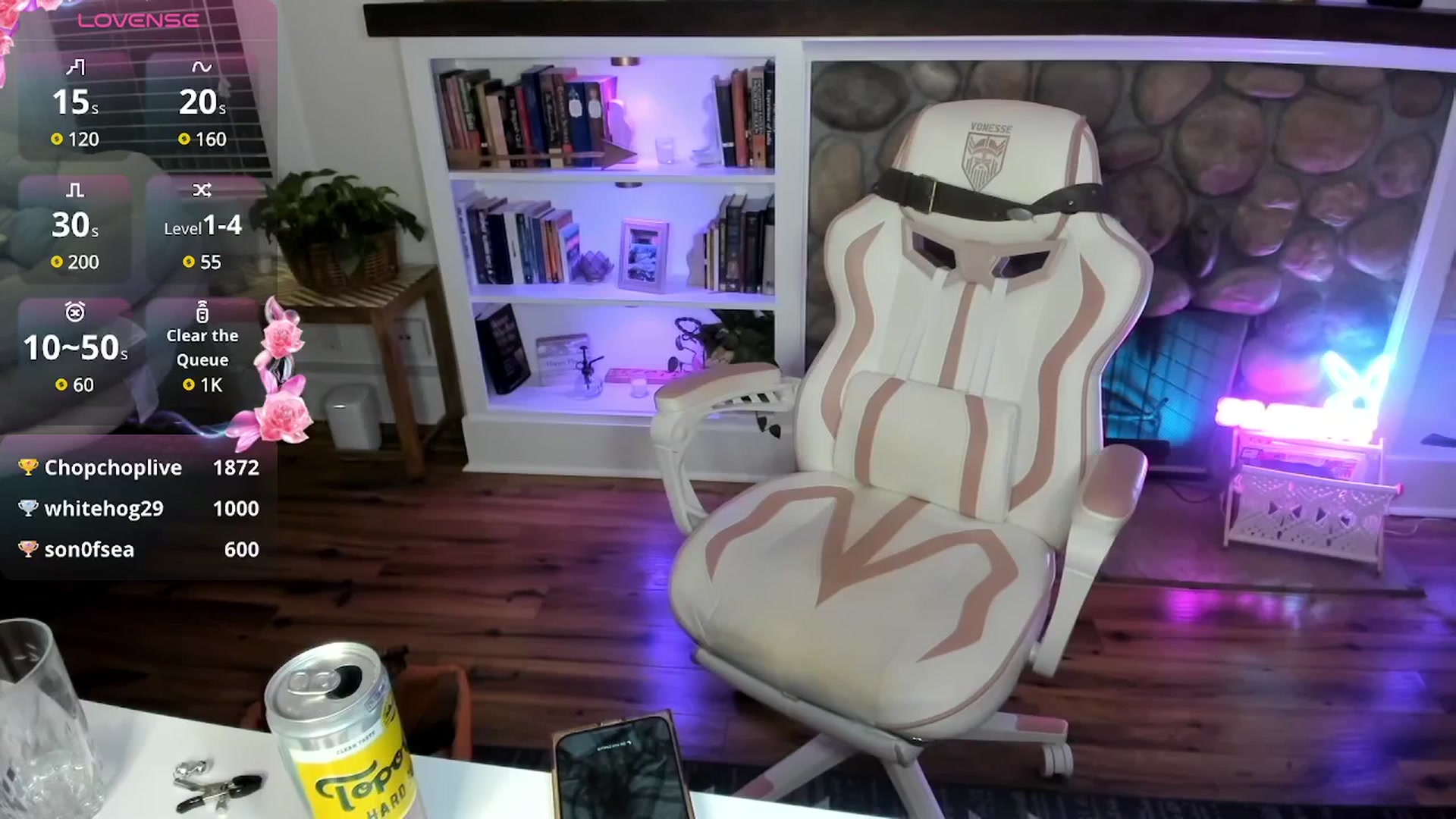 Gallery image thumbnail from LillieQ's myfreecams stream on, 08/01/2025, 08:34 image 12 of 20