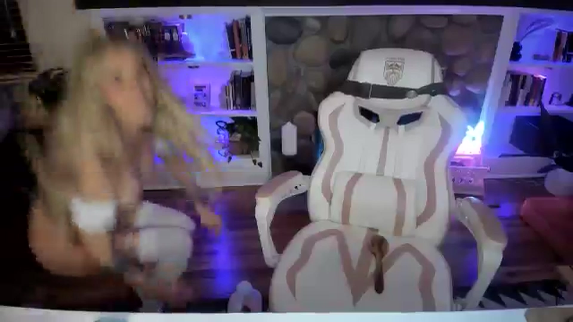 Gallery image thumbnail from LillieQ's myfreecams stream on, 08/02/2025, 06:12 image 20 of 20