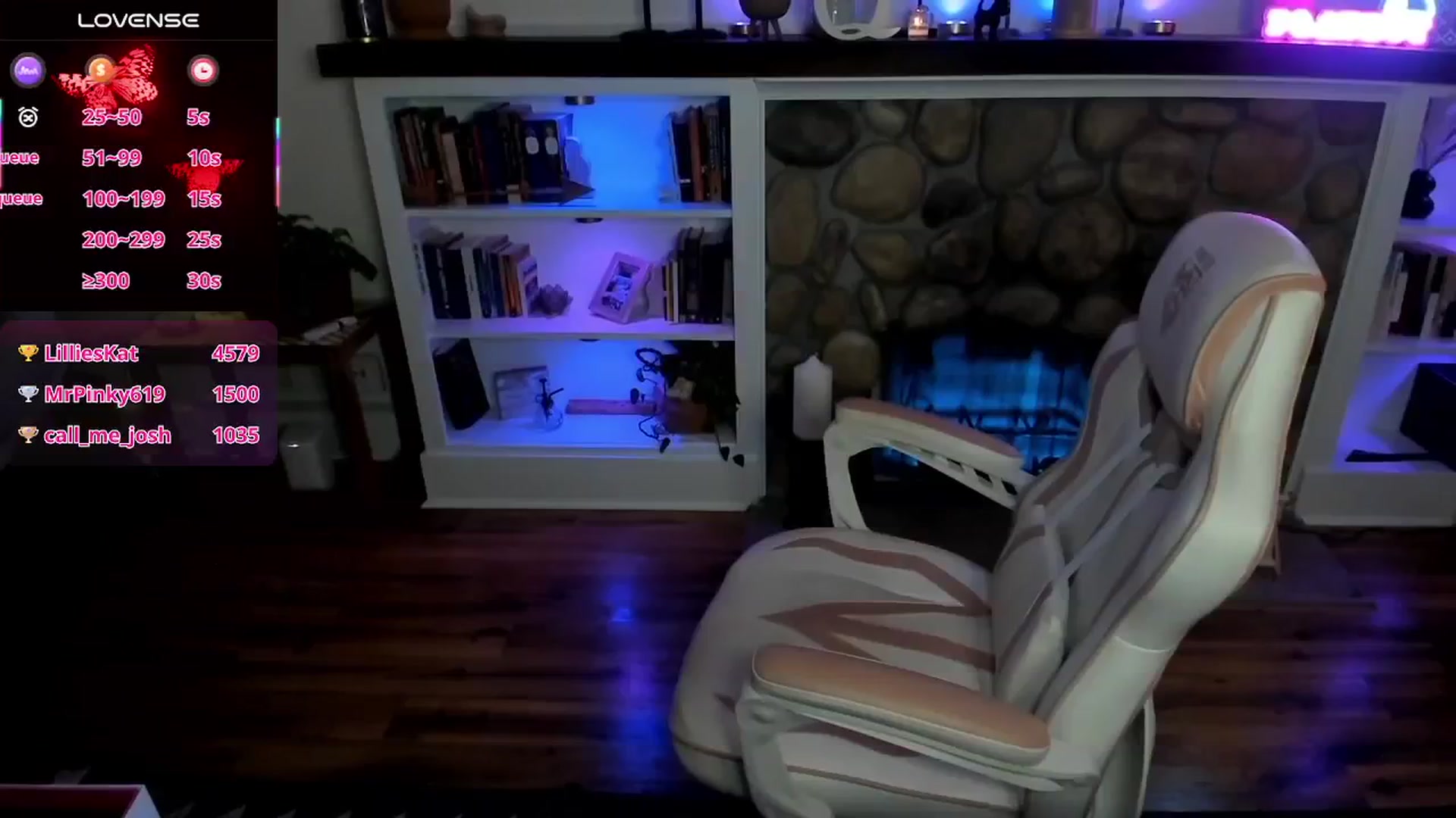 Gallery image thumbnail from LillieQ's myfreecams stream on, 08/03/2025, 14:12 image 3 of 20