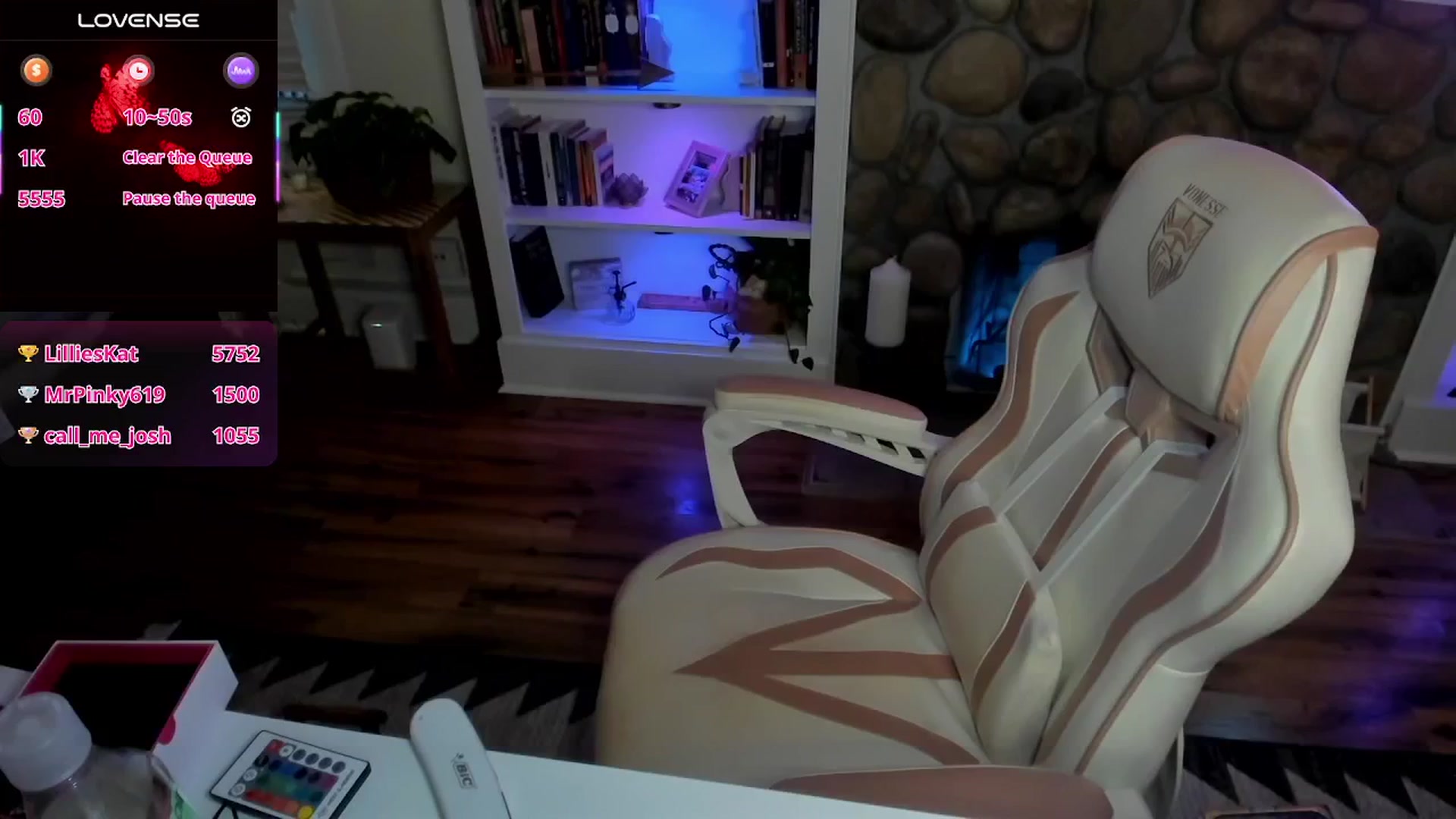 Gallery image thumbnail from LillieQ's myfreecams stream on, 08/03/2025, 14:12 image 11 of 20