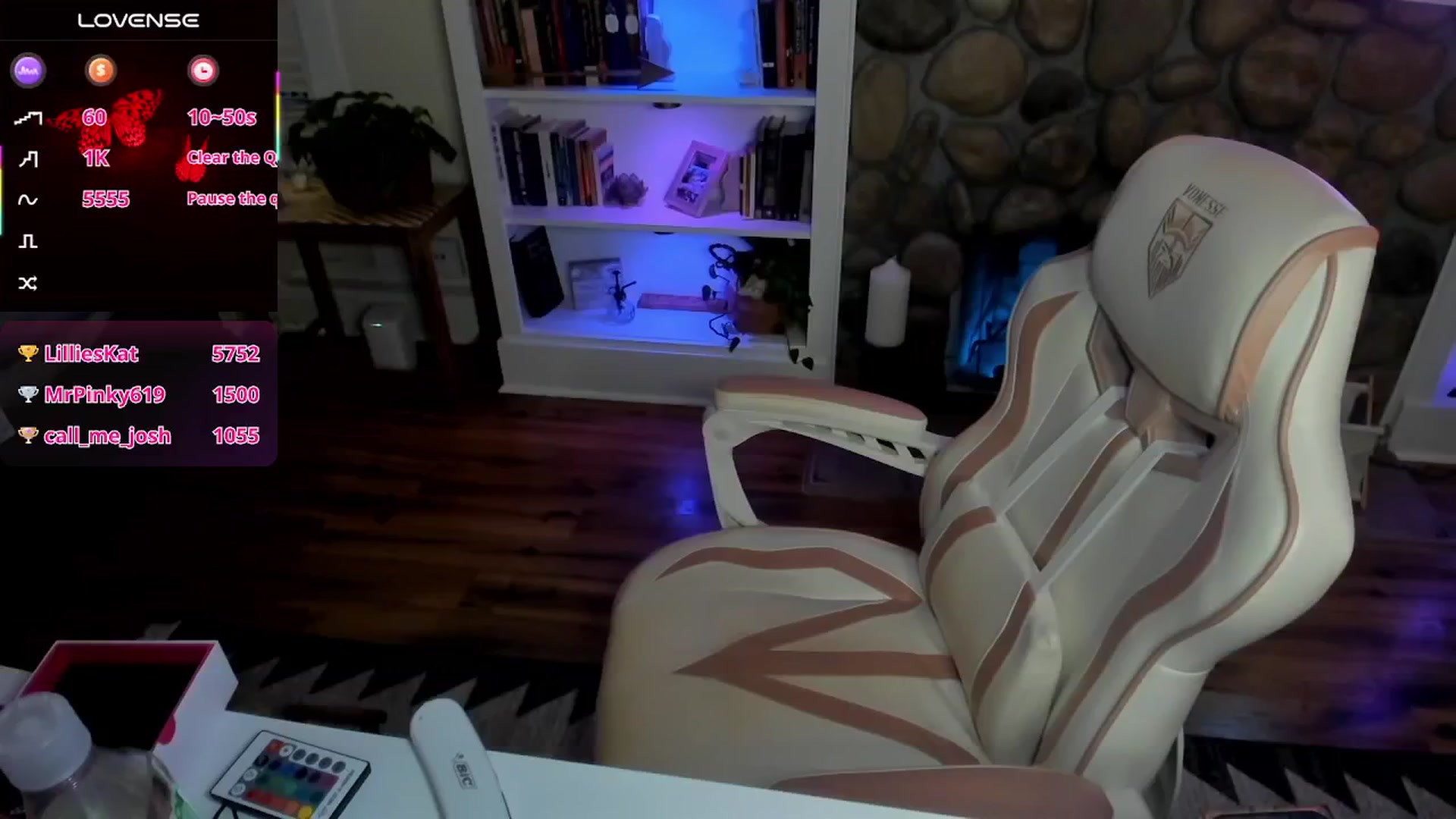 Gallery image thumbnail from LillieQ's myfreecams stream on, 08/03/2025, 14:12 image 10 of 20