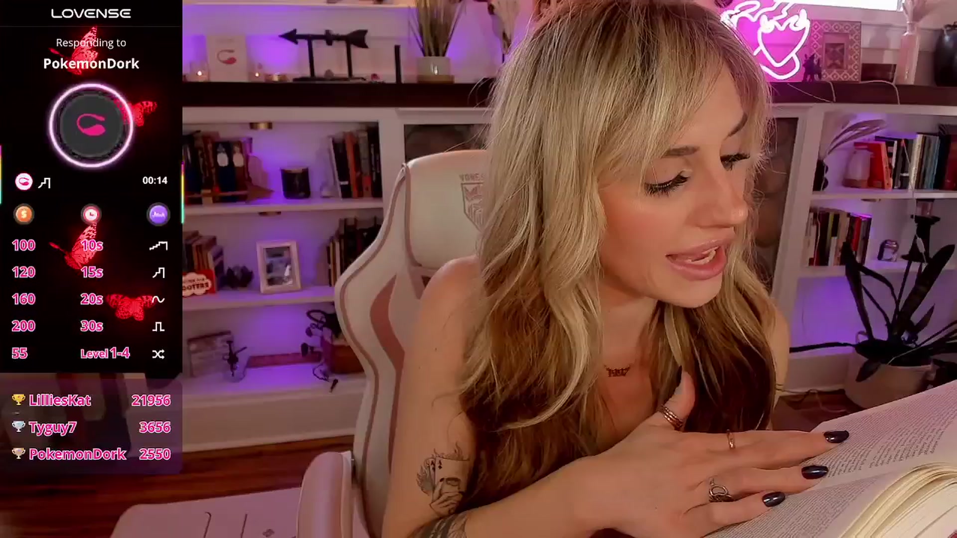 Gallery image thumbnail from LillieQ's myfreecams stream on, 08/04/2025, 19:22 image 12 of 20