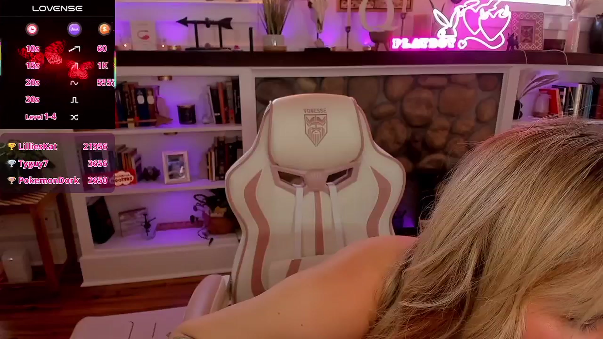 Gallery image thumbnail from LillieQ's myfreecams stream on, 08/04/2025, 19:22 image 13 of 20