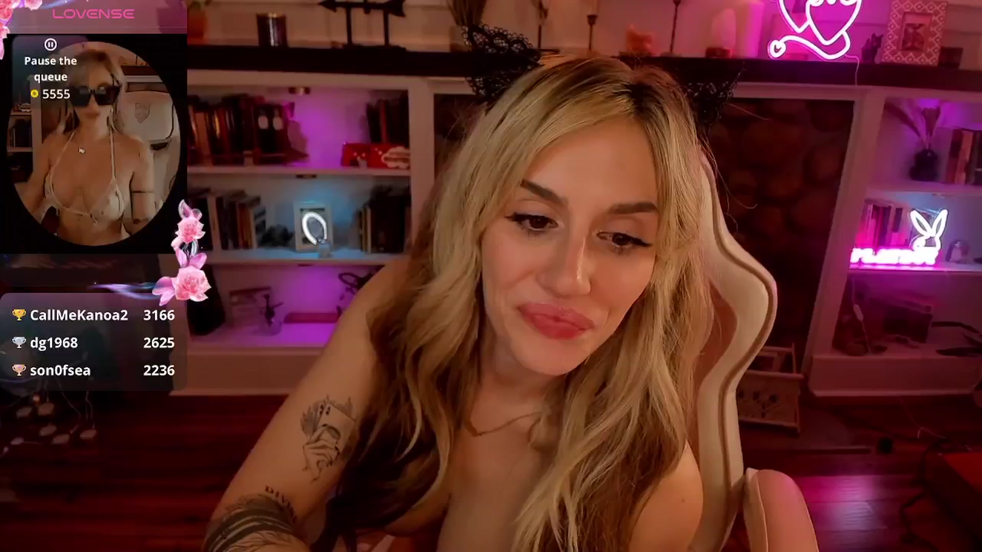 Gallery image thumbnail from LillieQ's myfreecams stream on, 08/12/2025, 14:34 image 16 of 20