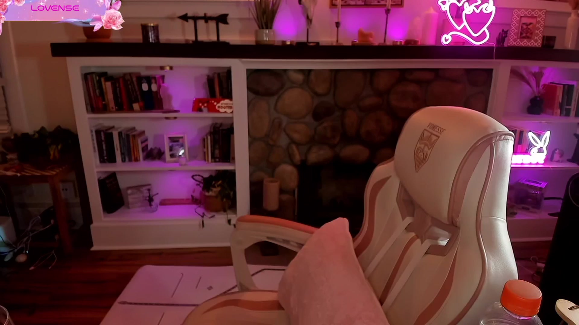 Gallery image thumbnail from LillieQ's myfreecams stream on, 08/15/2025, 09:15 image 15 of 20