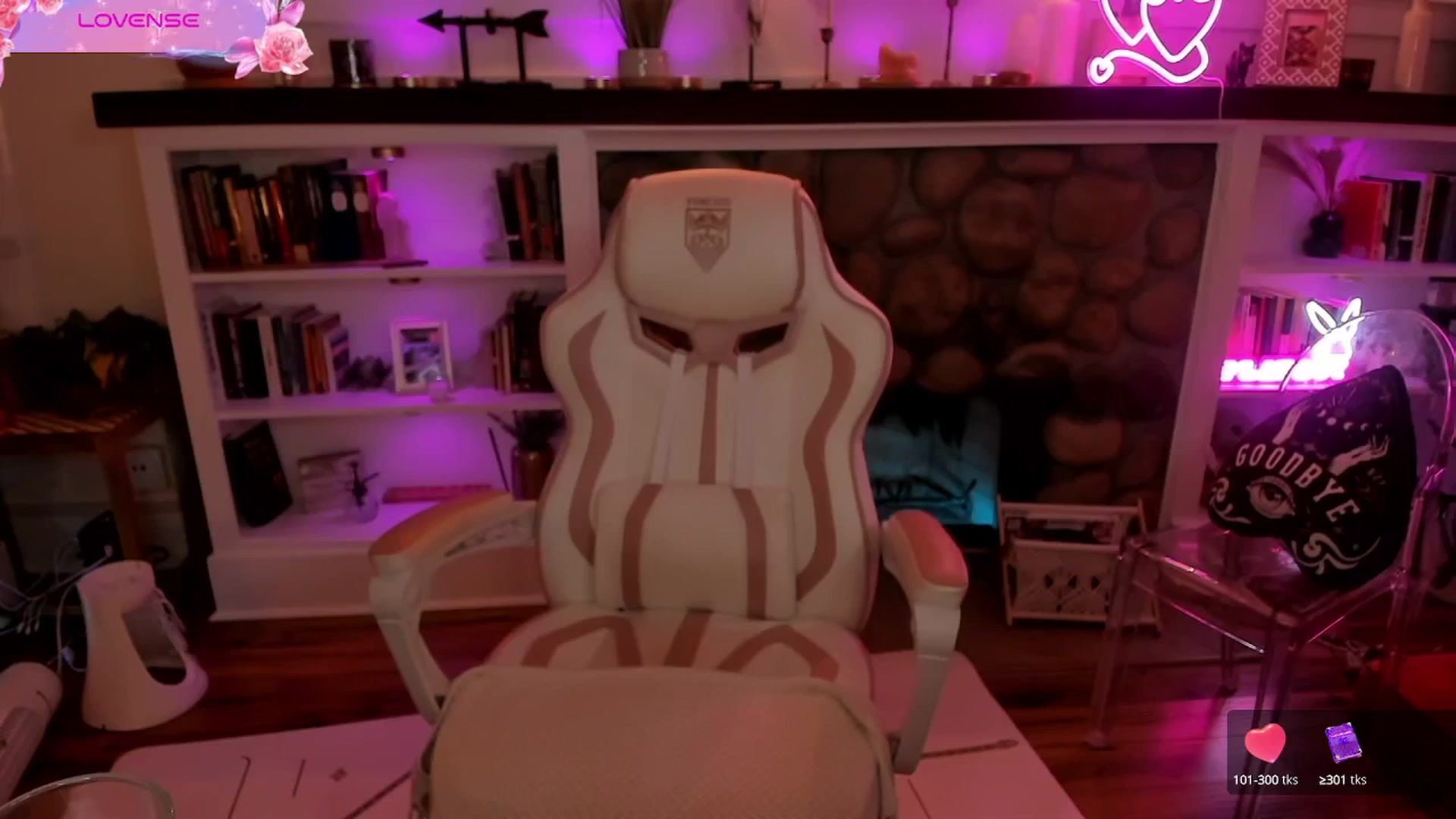 Gallery image thumbnail from LillieQ's myfreecams stream on, 08/17/2025, 06:02 image 20 of 20