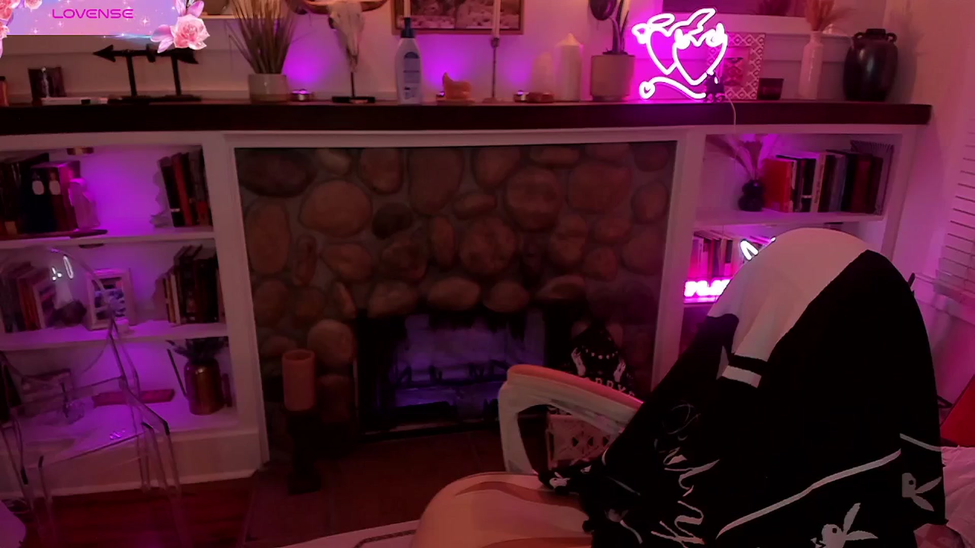 Gallery image thumbnail from LillieQ's myfreecams stream on, 08/18/2025, 08:31 image 13 of 20