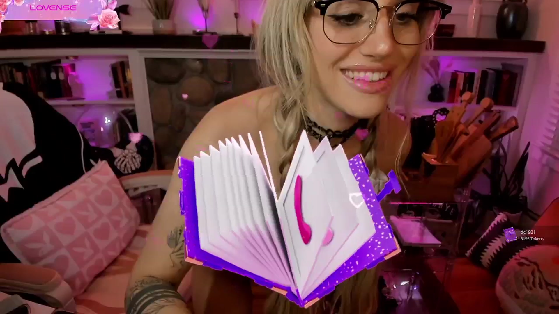 Gallery image thumbnail from LillieQ's myfreecams stream on, 08/19/2025, 10:02 image 7 of 20