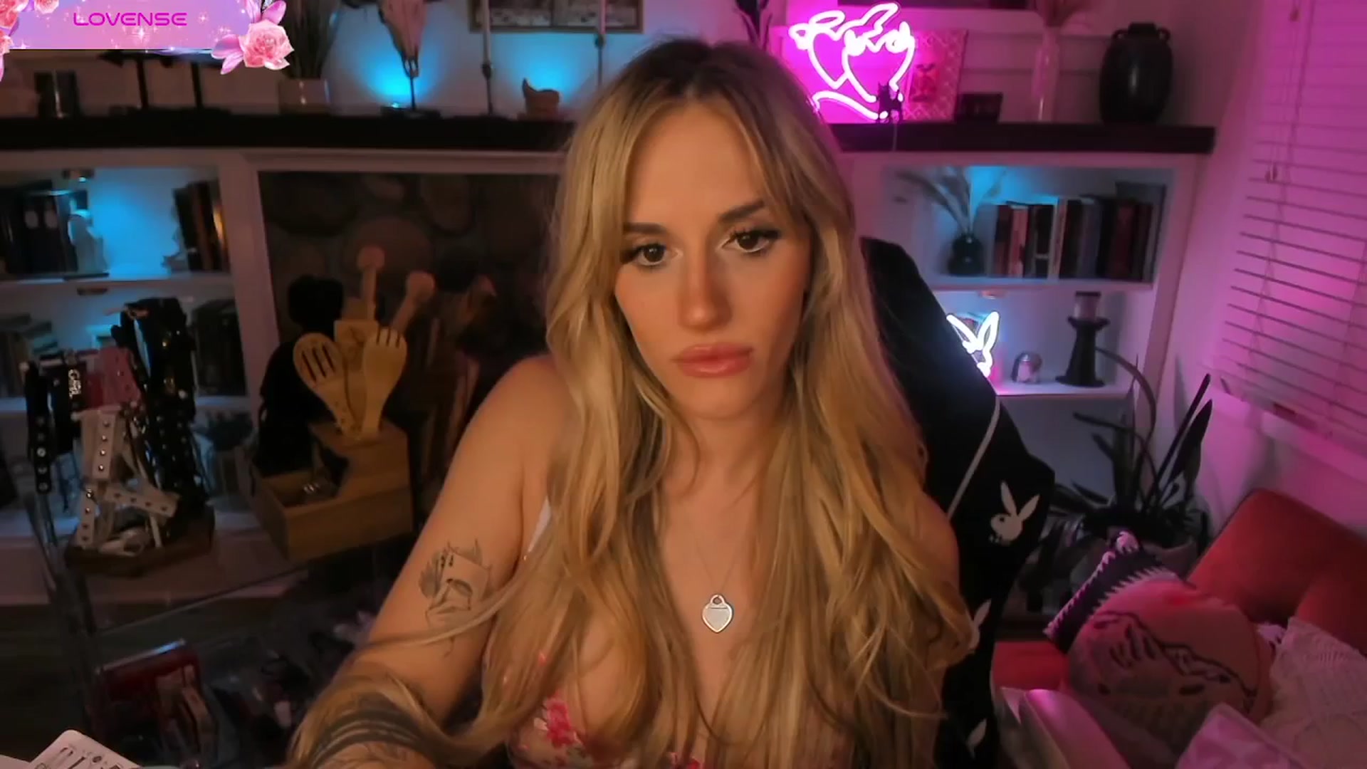 Gallery image thumbnail from LillieQ's myfreecams stream on, 08/20/2025, 06:01 image 3 of 20