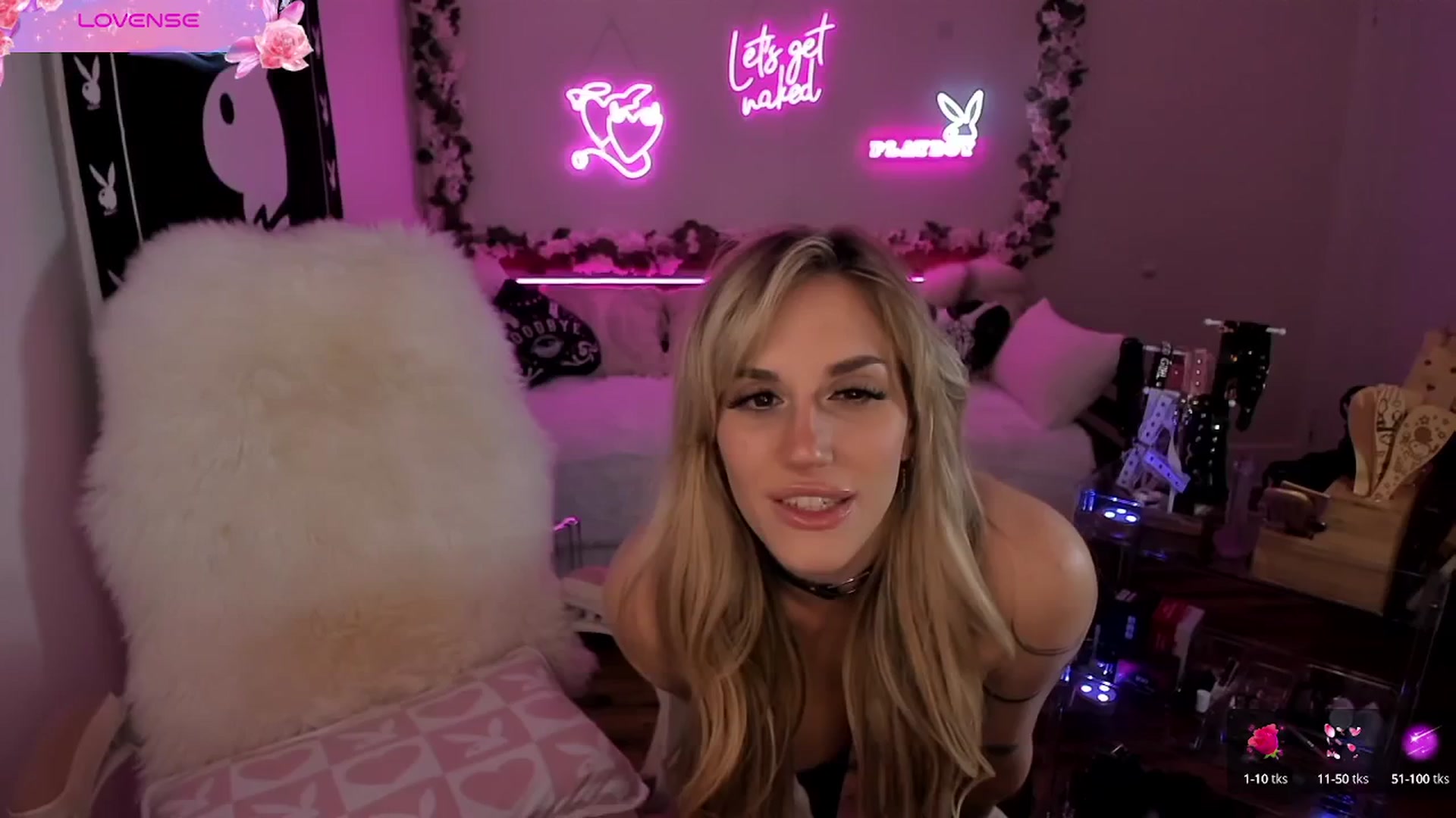 Gallery image thumbnail from LillieQ's myfreecams stream on, 08/21/2025, 09:40 image 4 of 20