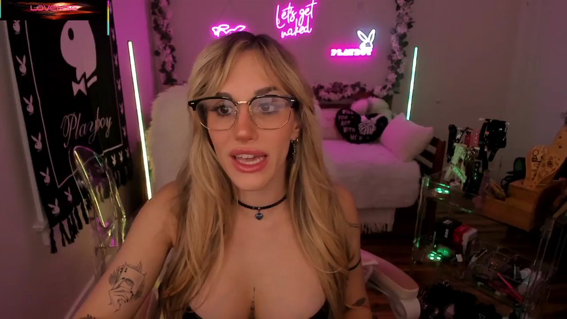 Gallery image thumbnail from LillieQ's myfreecams stream on, 08/22/2025, 05:40 image 3 of 20