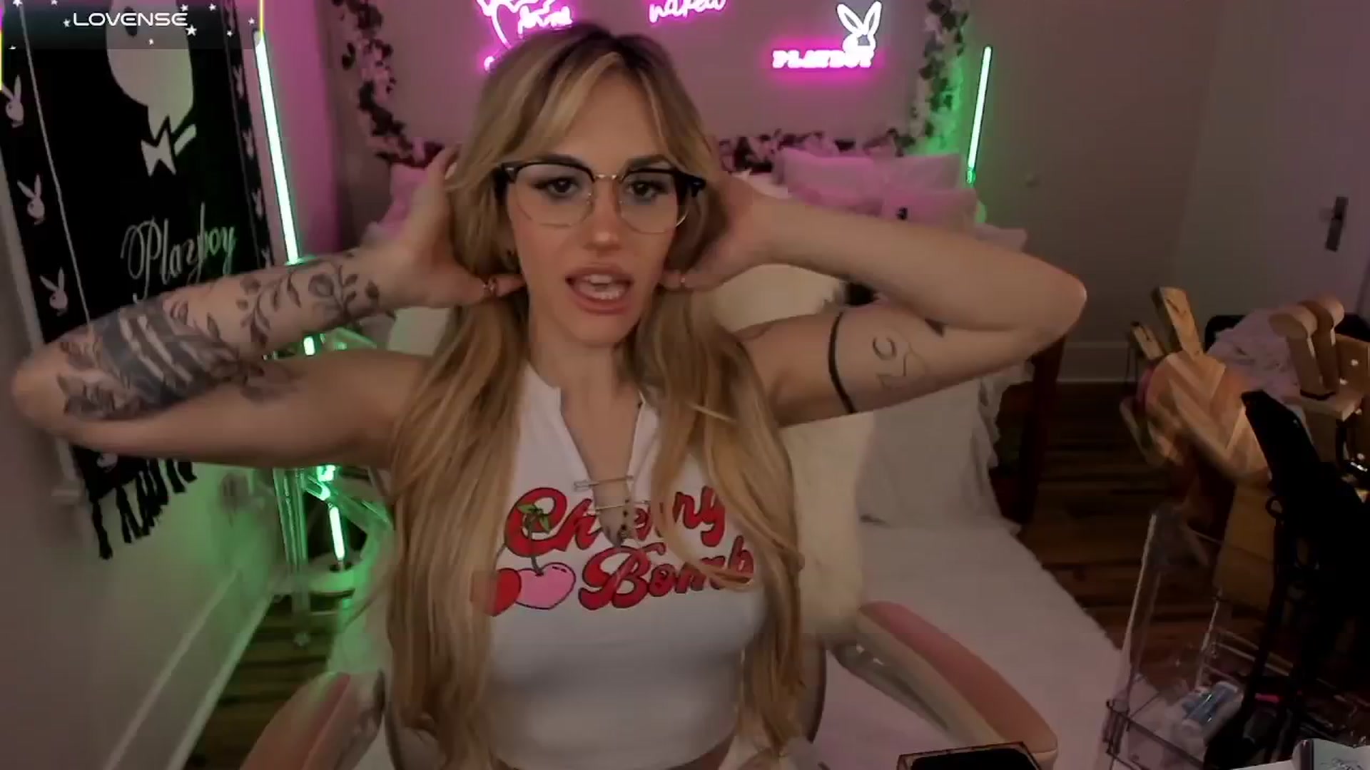 Gallery image thumbnail from LillieQ's myfreecams stream on, 08/26/2025, 08:22 image 4 of 20
