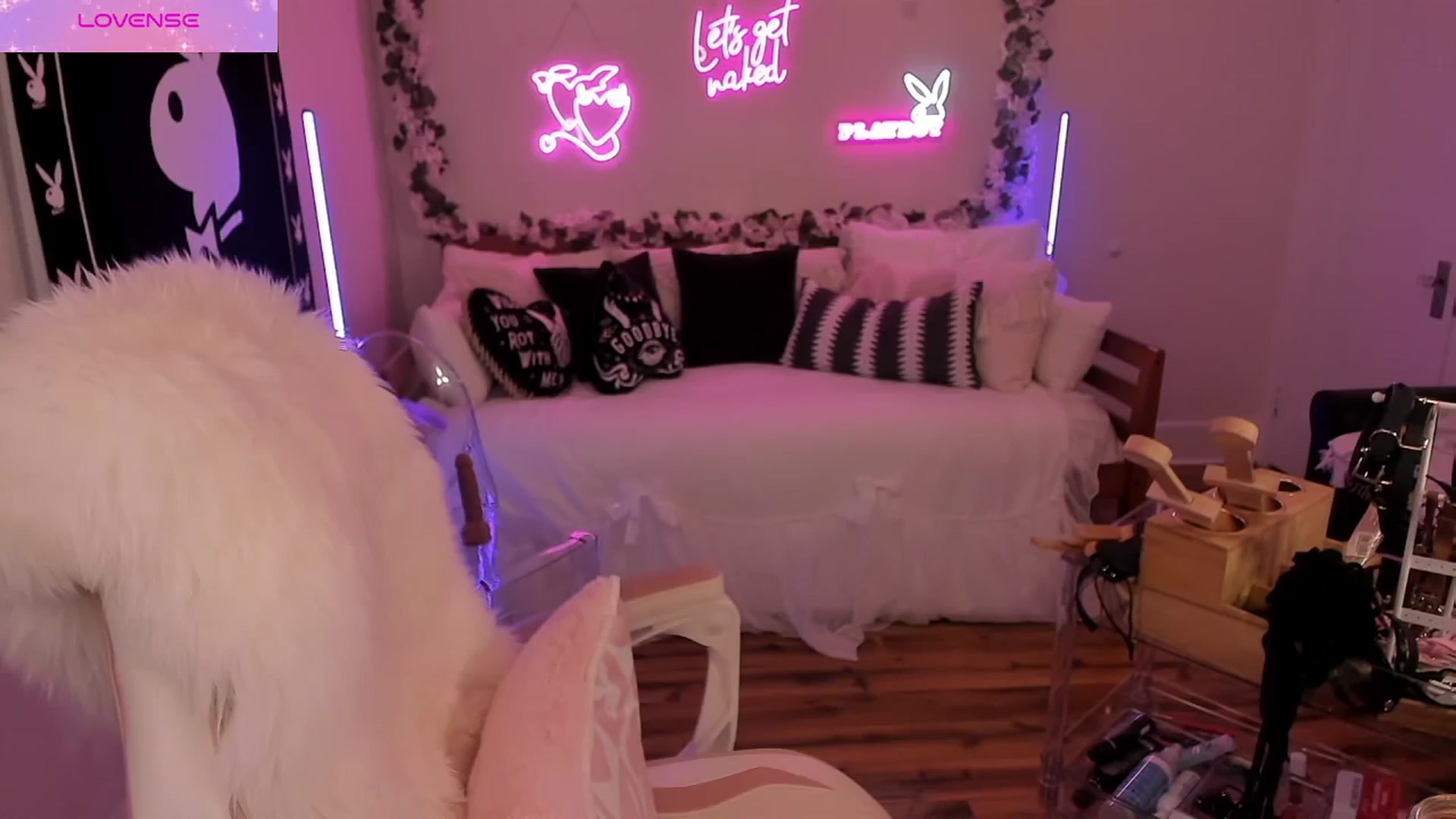Gallery image thumbnail from LillieQ's myfreecams stream on, 08/30/2025, 11:06 image 16 of 20