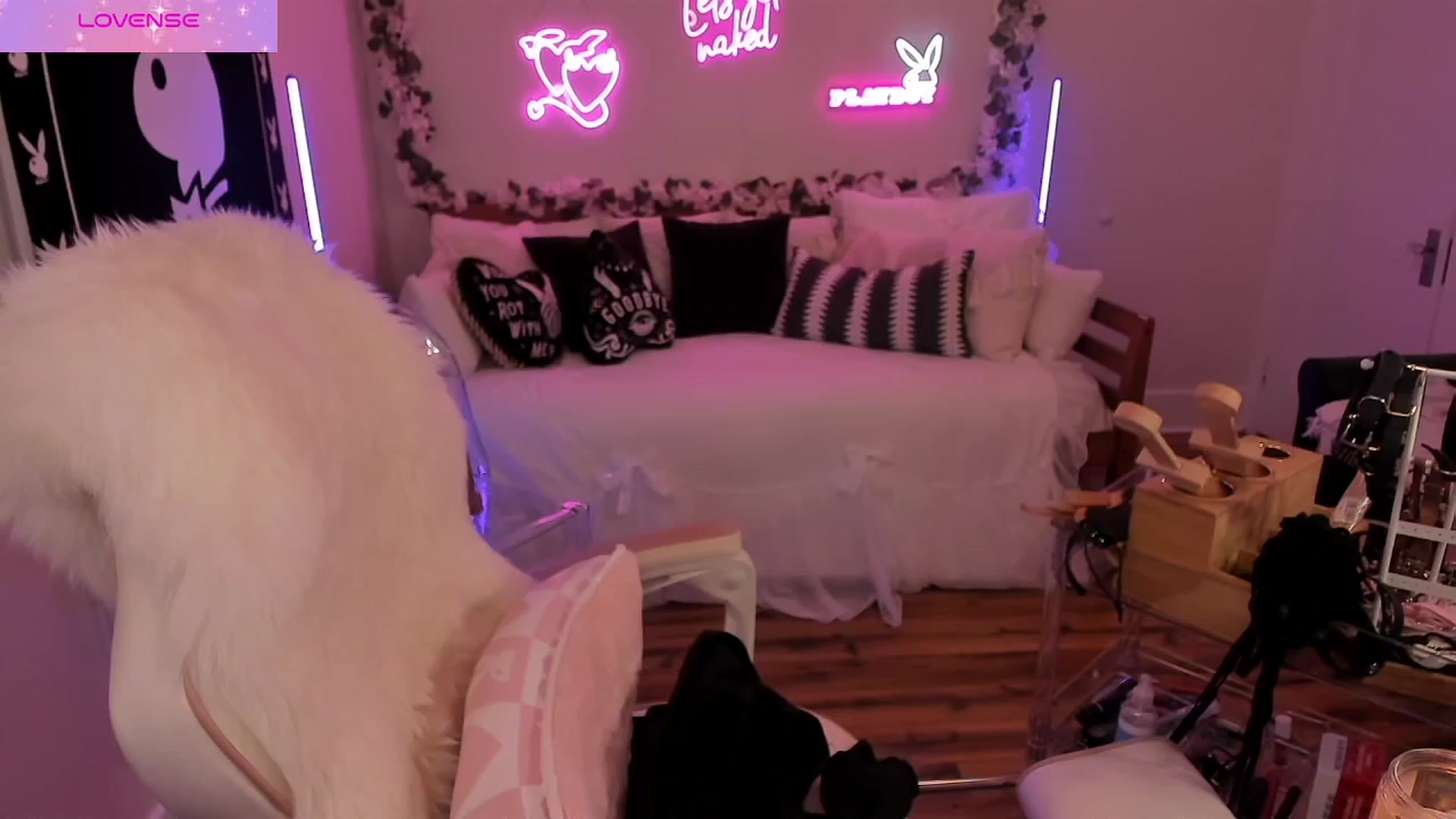 Gallery image thumbnail from LillieQ's myfreecams stream on, 08/30/2025, 12:27 image 15 of 20