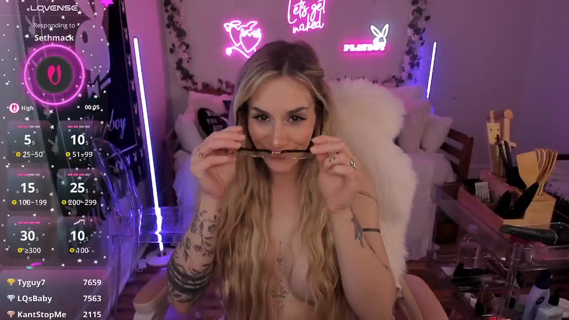Gallery image thumbnail from LillieQ's myfreecams stream on, 09/02/2025, 18:14 image 12 of 20