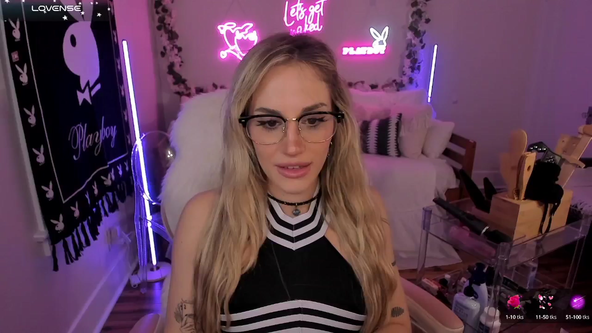 Gallery image thumbnail from LillieQ's myfreecams stream on, 09/03/2025, 08:53 image 19 of 20