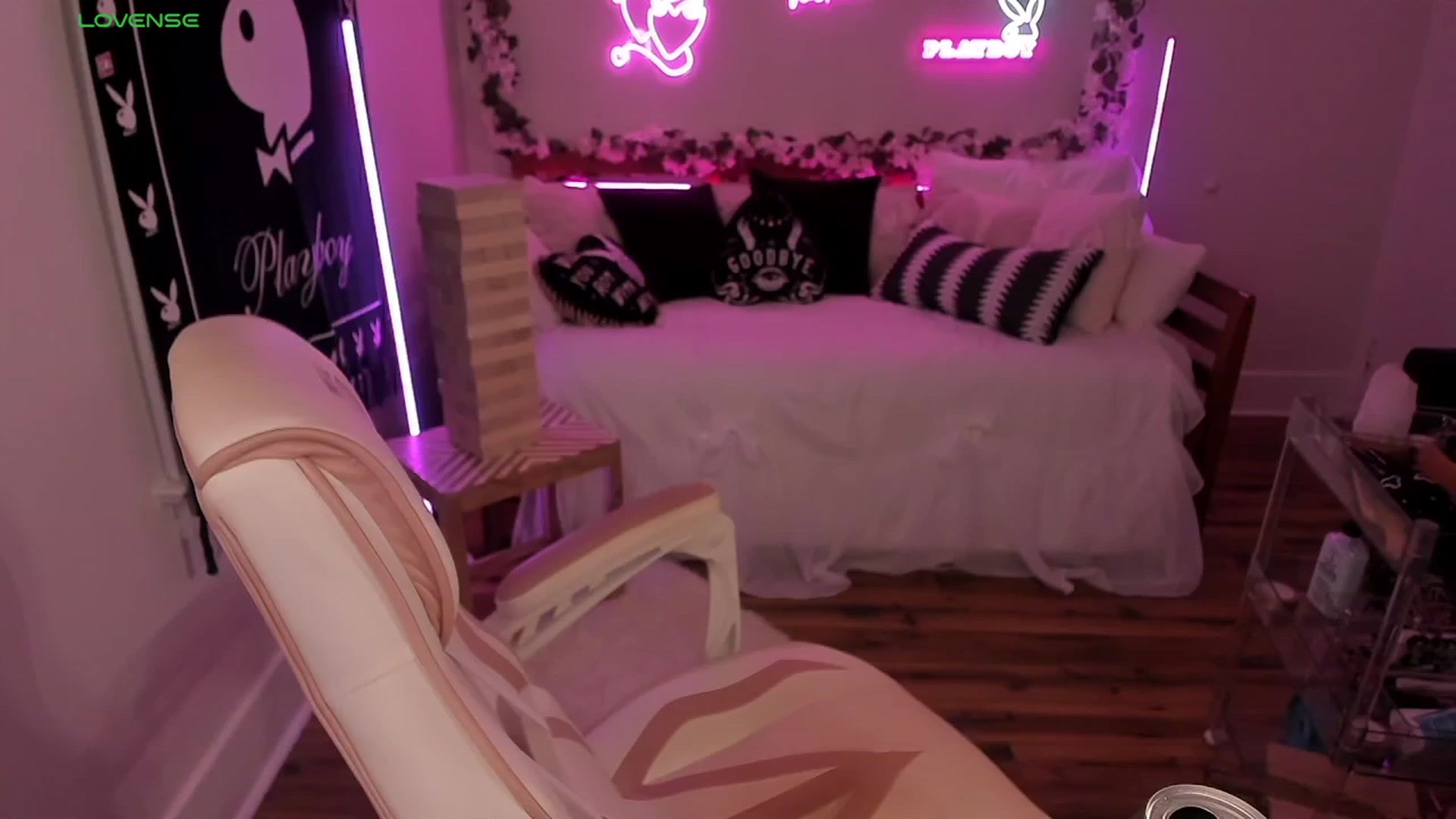 Gallery image thumbnail from LillieQ's myfreecams stream on, 09/10/2025, 09:37 image 18 of 20