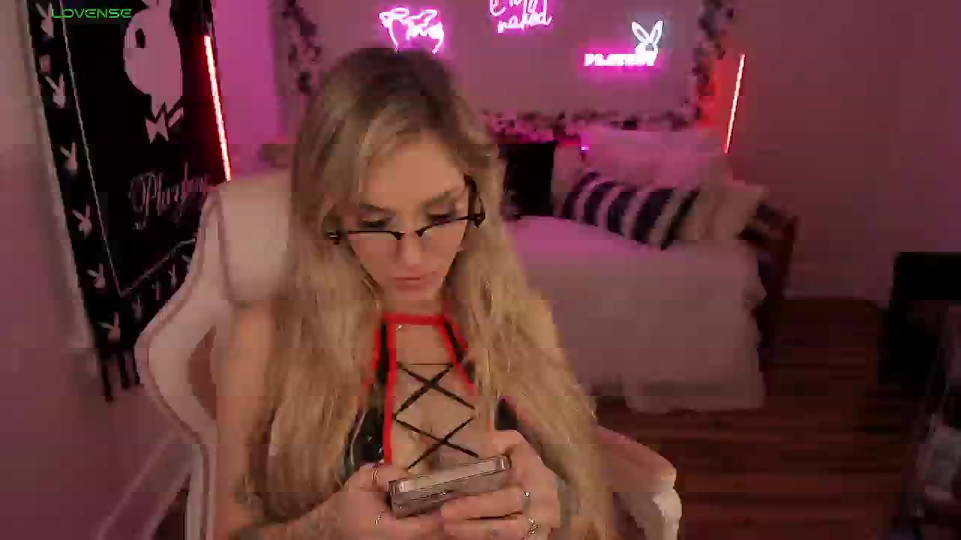 Gallery image thumbnail from LillieQ's myfreecams stream on, 09/12/2025, 07:27 image 18 of 20