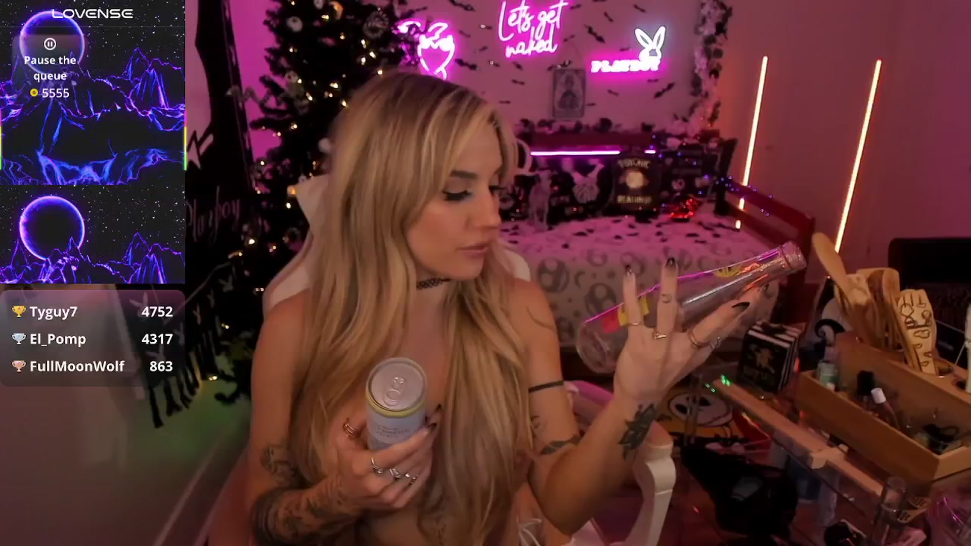 Gallery image thumbnail from LillieQ's myfreecams stream on, 09/27/2025, 10:24 image 15 of 20