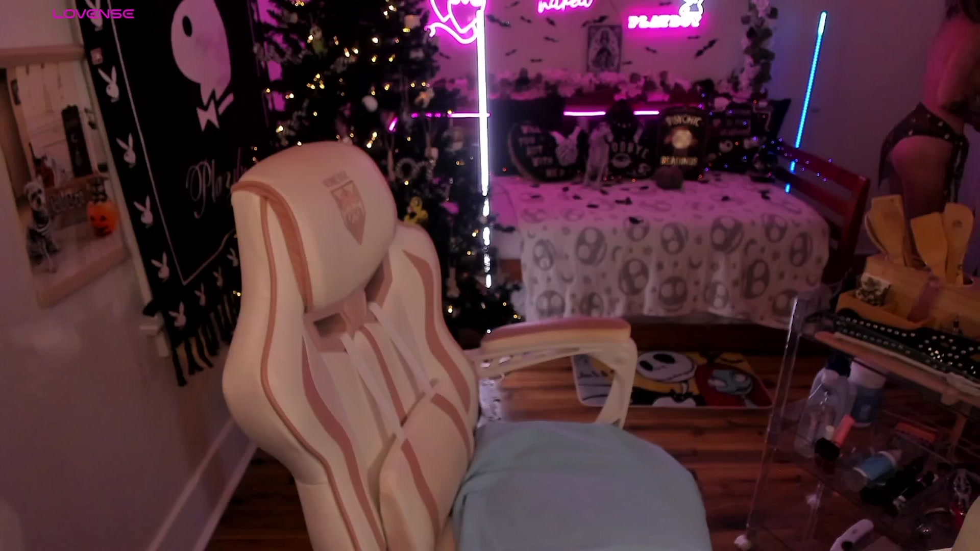 Gallery image thumbnail from LillieQ's myfreecams stream on, 10/02/2025, 07:27 image 16 of 20
