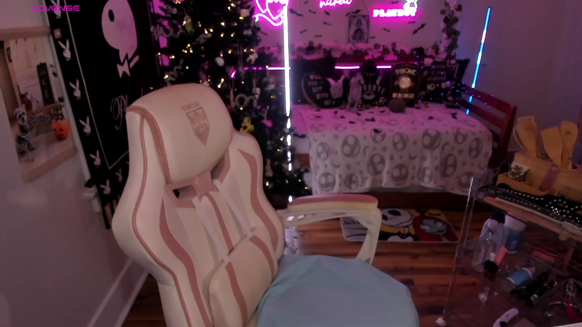 Gallery image thumbnail from LillieQ's myfreecams stream on, 10/02/2025, 07:27 image 13 of 20