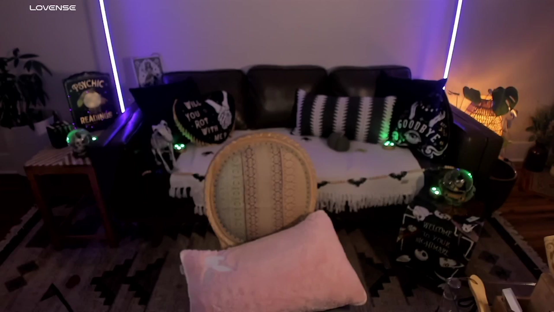 Gallery image thumbnail from LillieQ's myfreecams stream on, 10/06/2025, 07:10 image 18 of 20